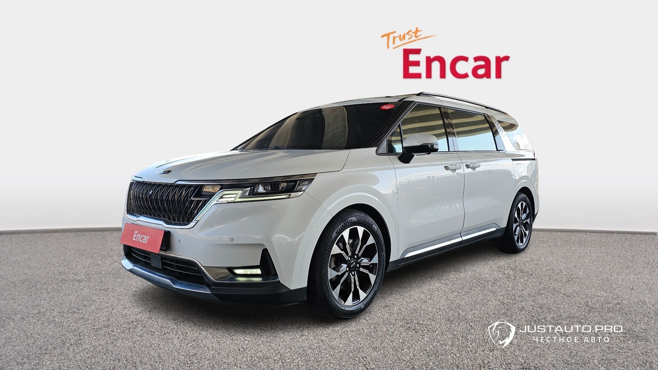 Автомобиль Kia Canival