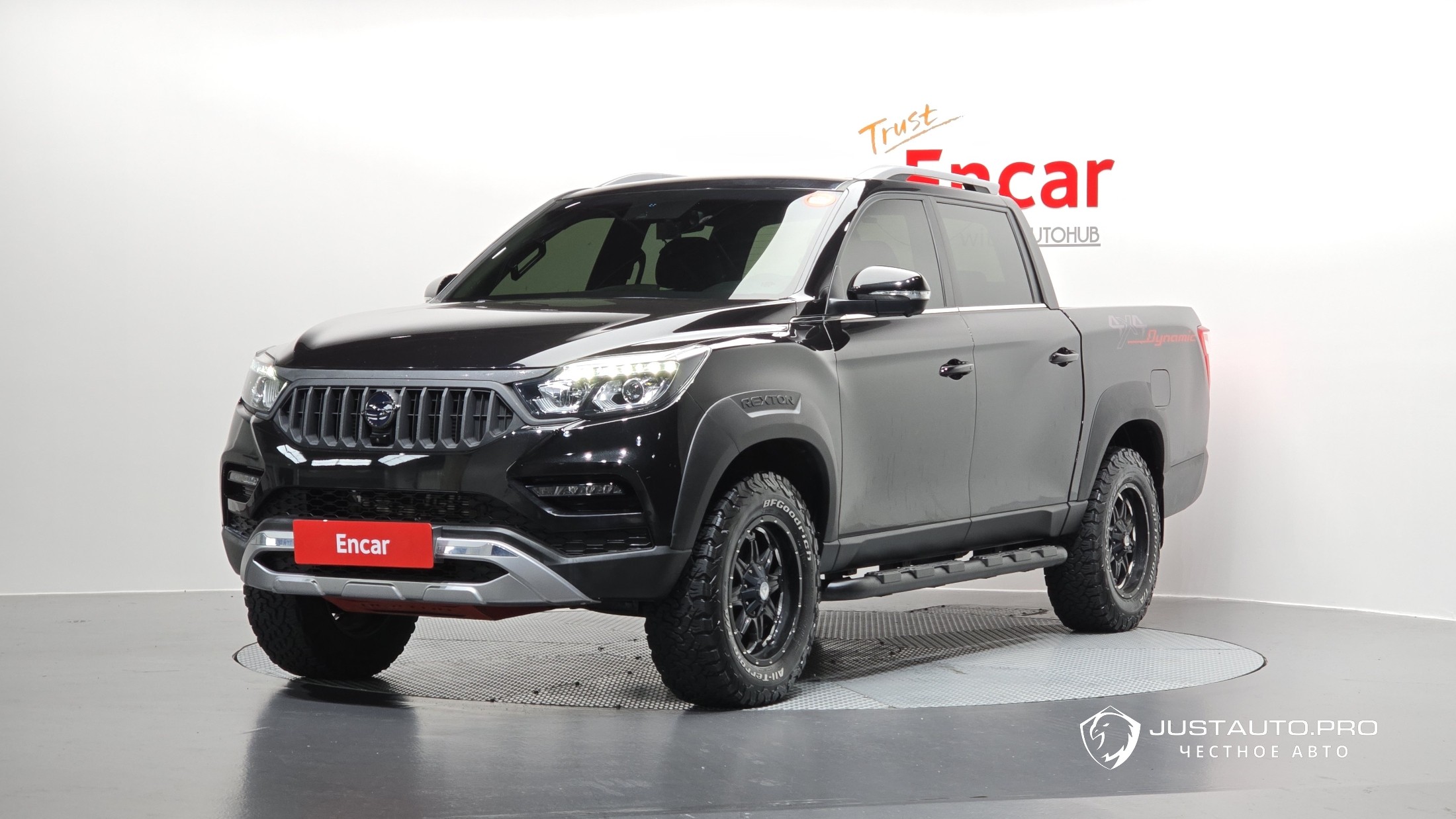 Автомобиль KG_Mobility_Ssangyong Rexton