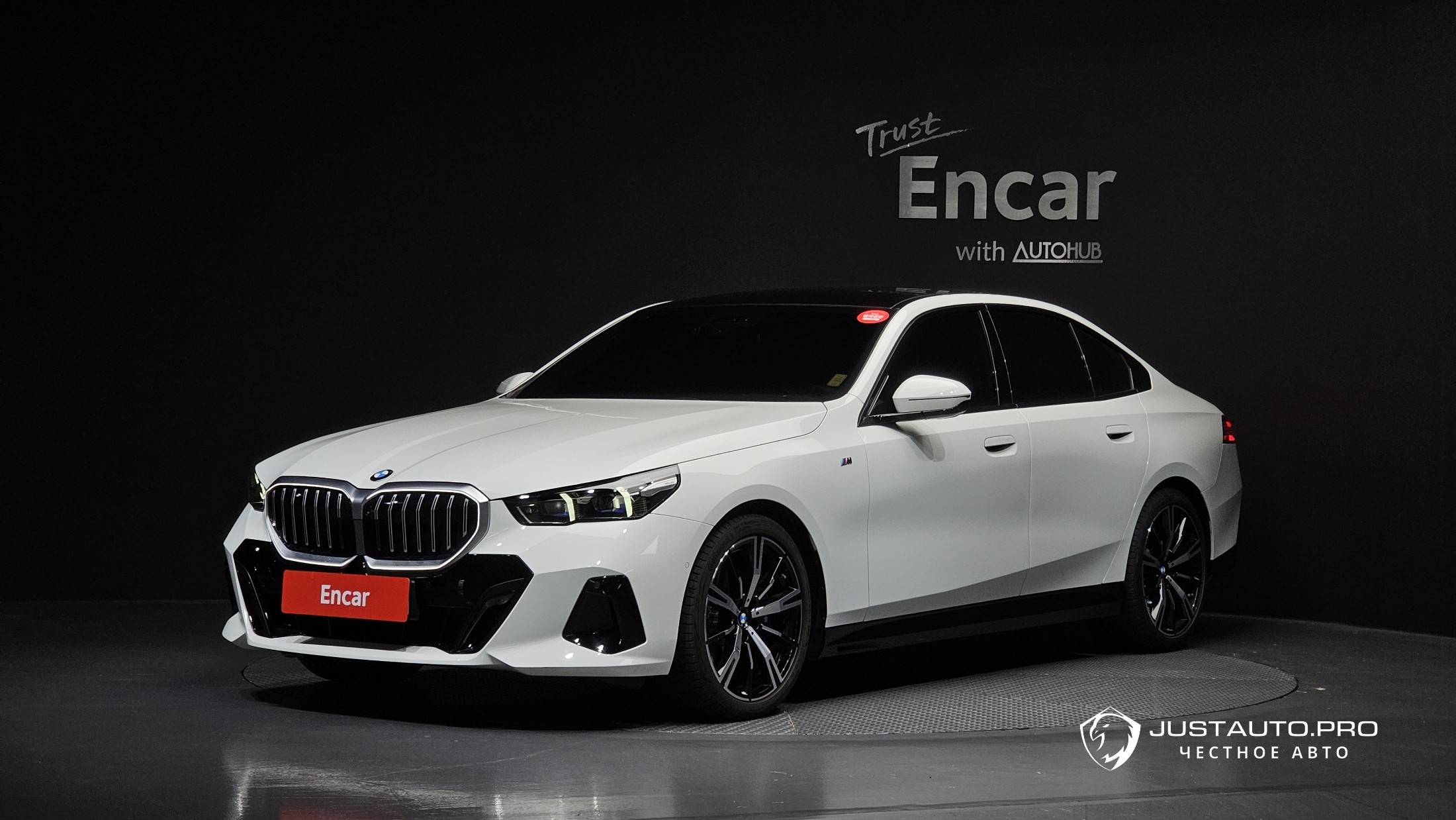 Автомобиль BMW 5-Series