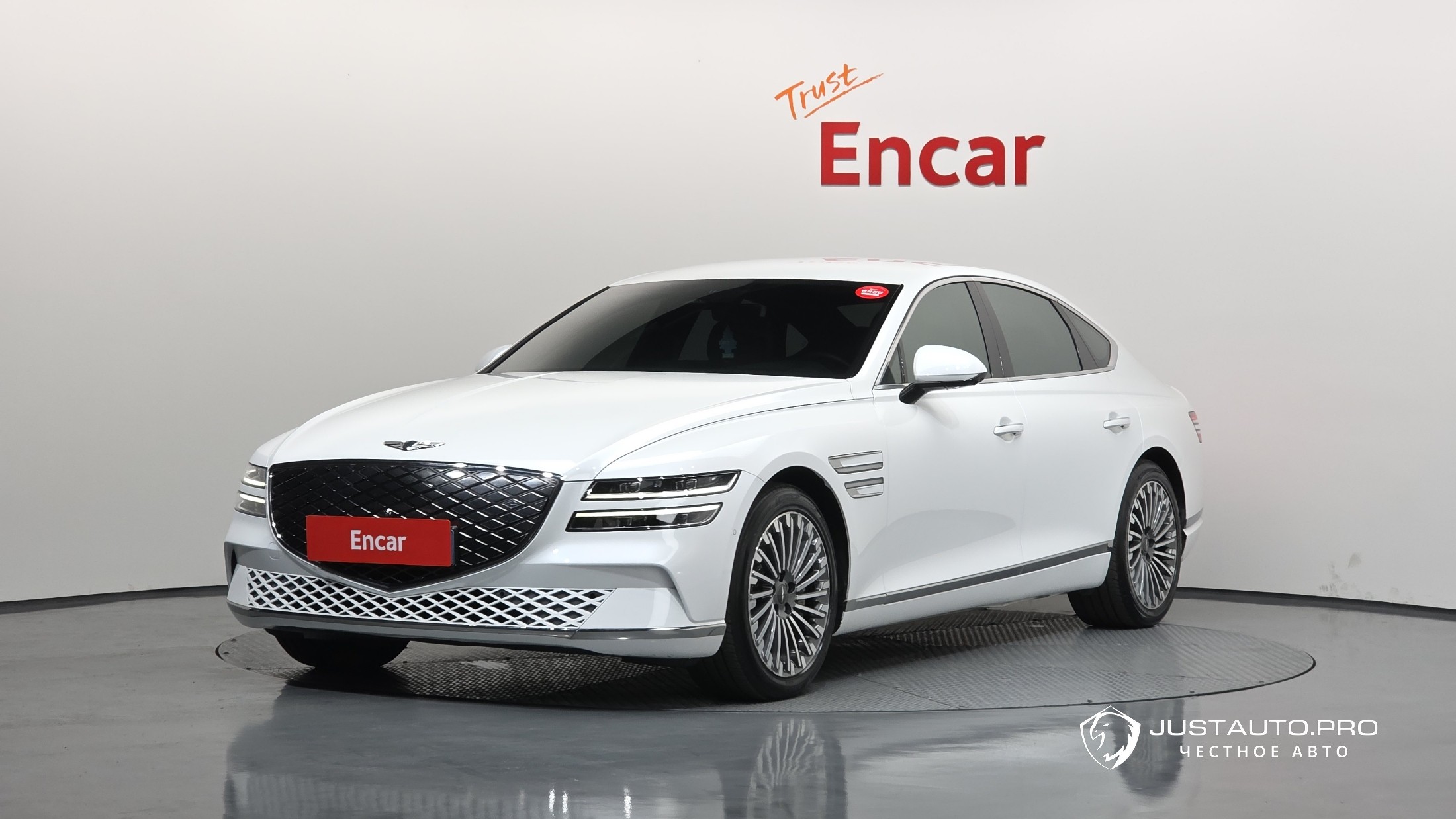 Автомобиль Genesis G80