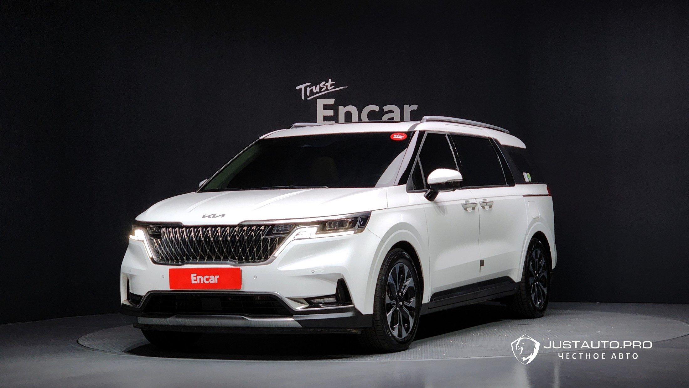 Автомобиль Kia Canival