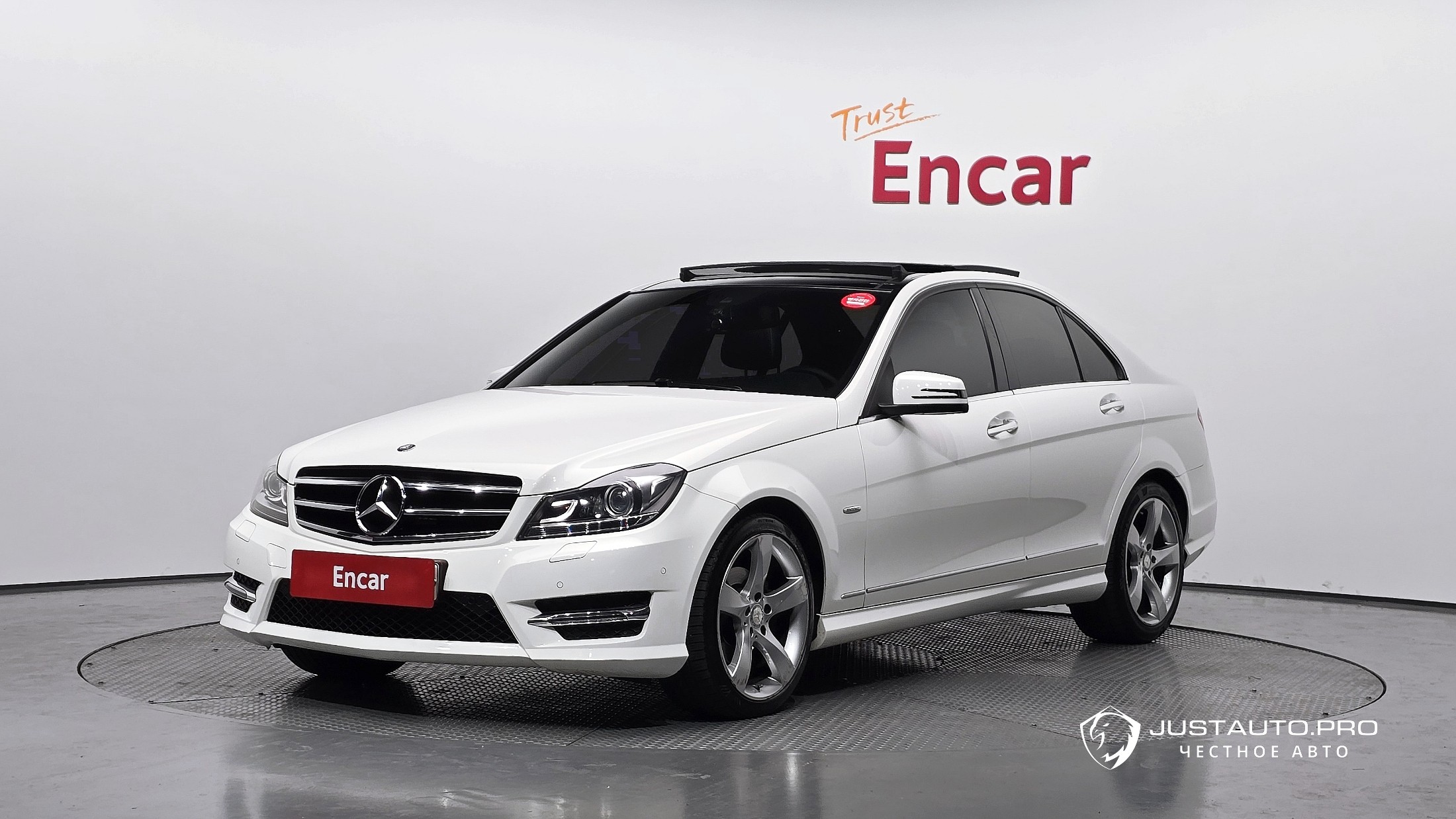 Автомобиль Mercedes-Benz C-Class