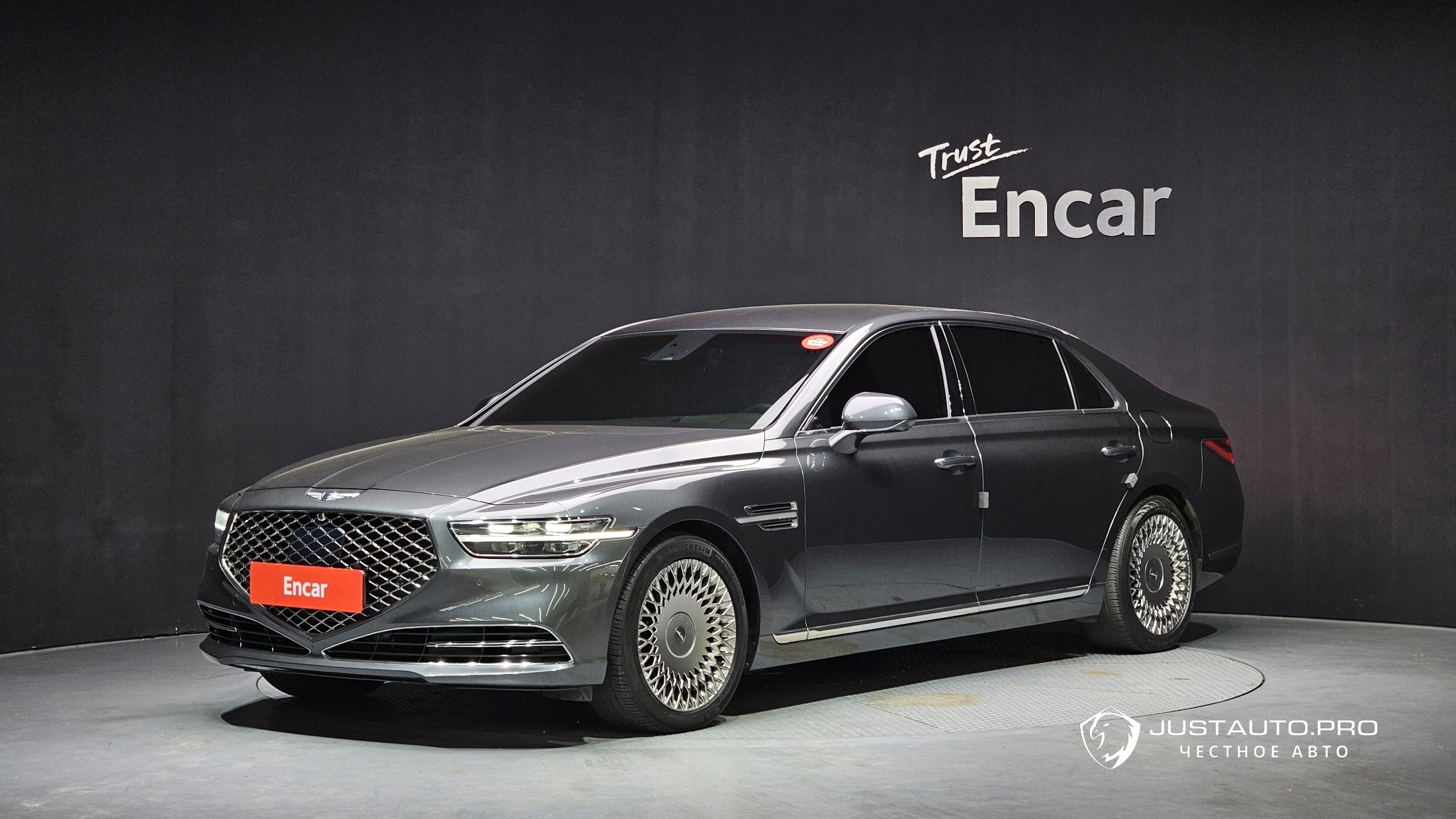 Автомобиль Genesis G90