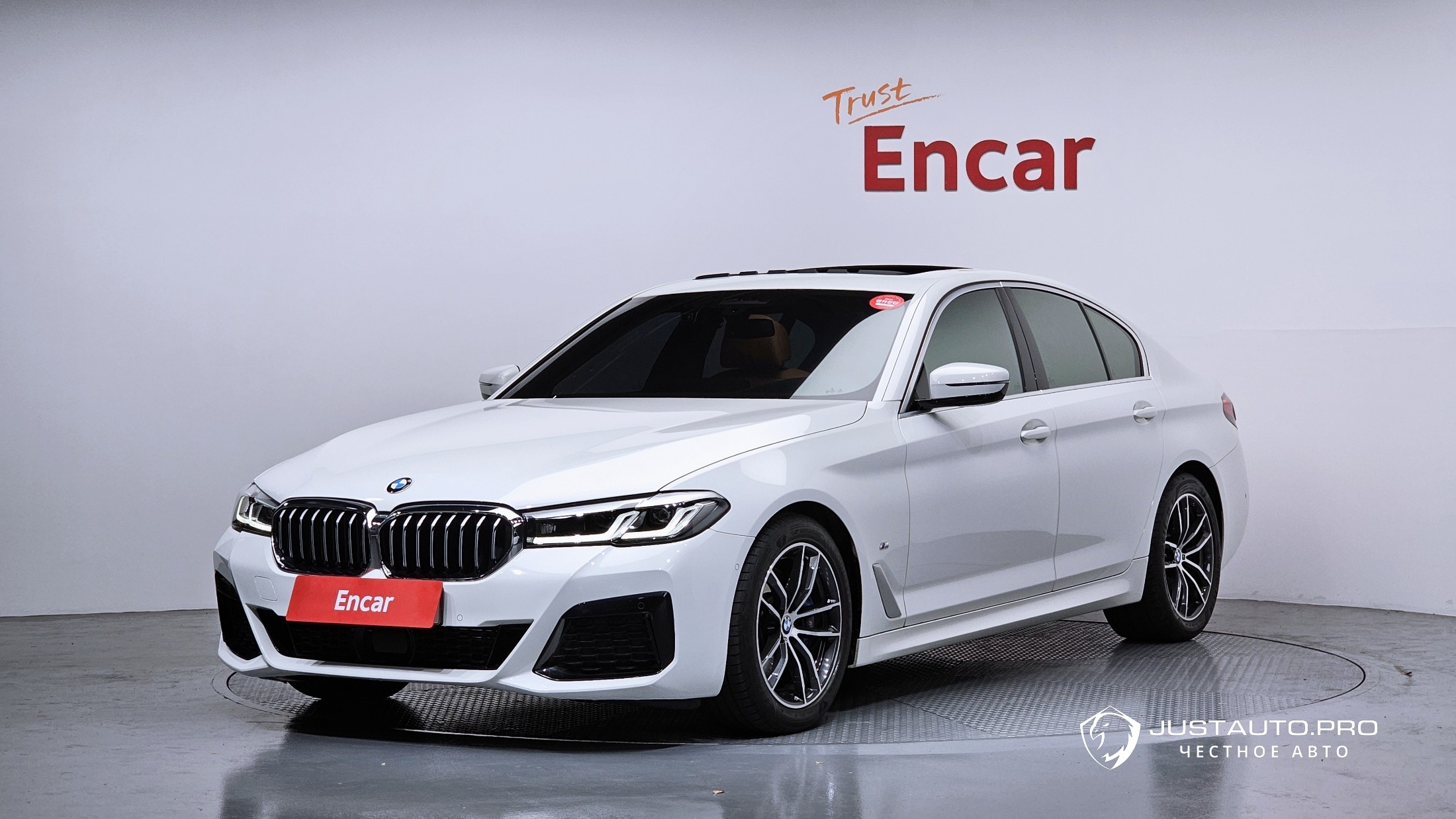 Автомобиль BMW 5-Series