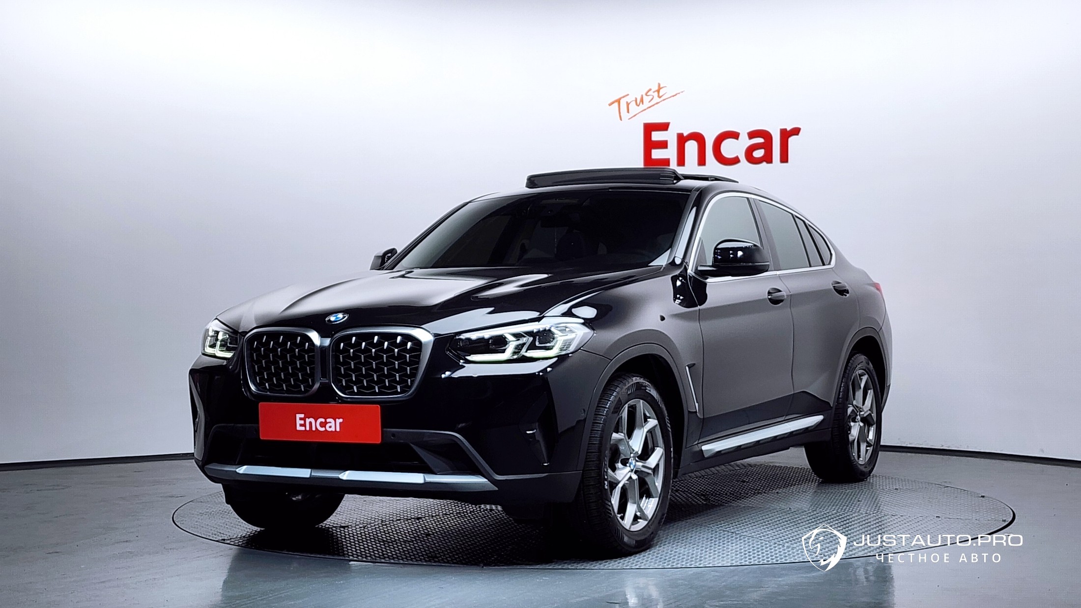 Автомобиль BMW X4