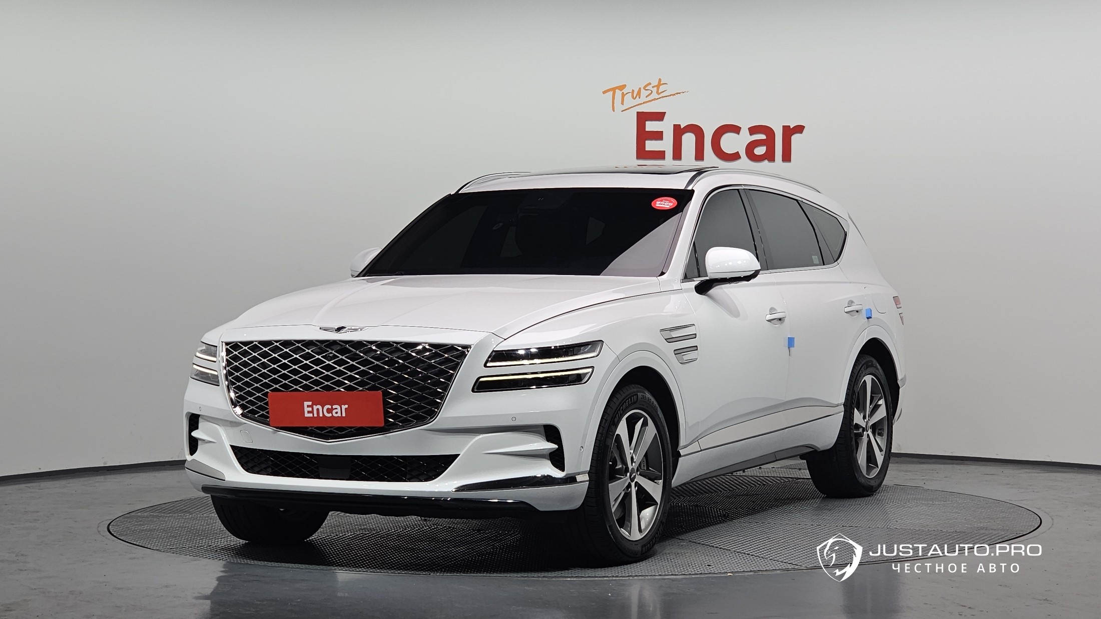 Автомобиль Genesis GV80