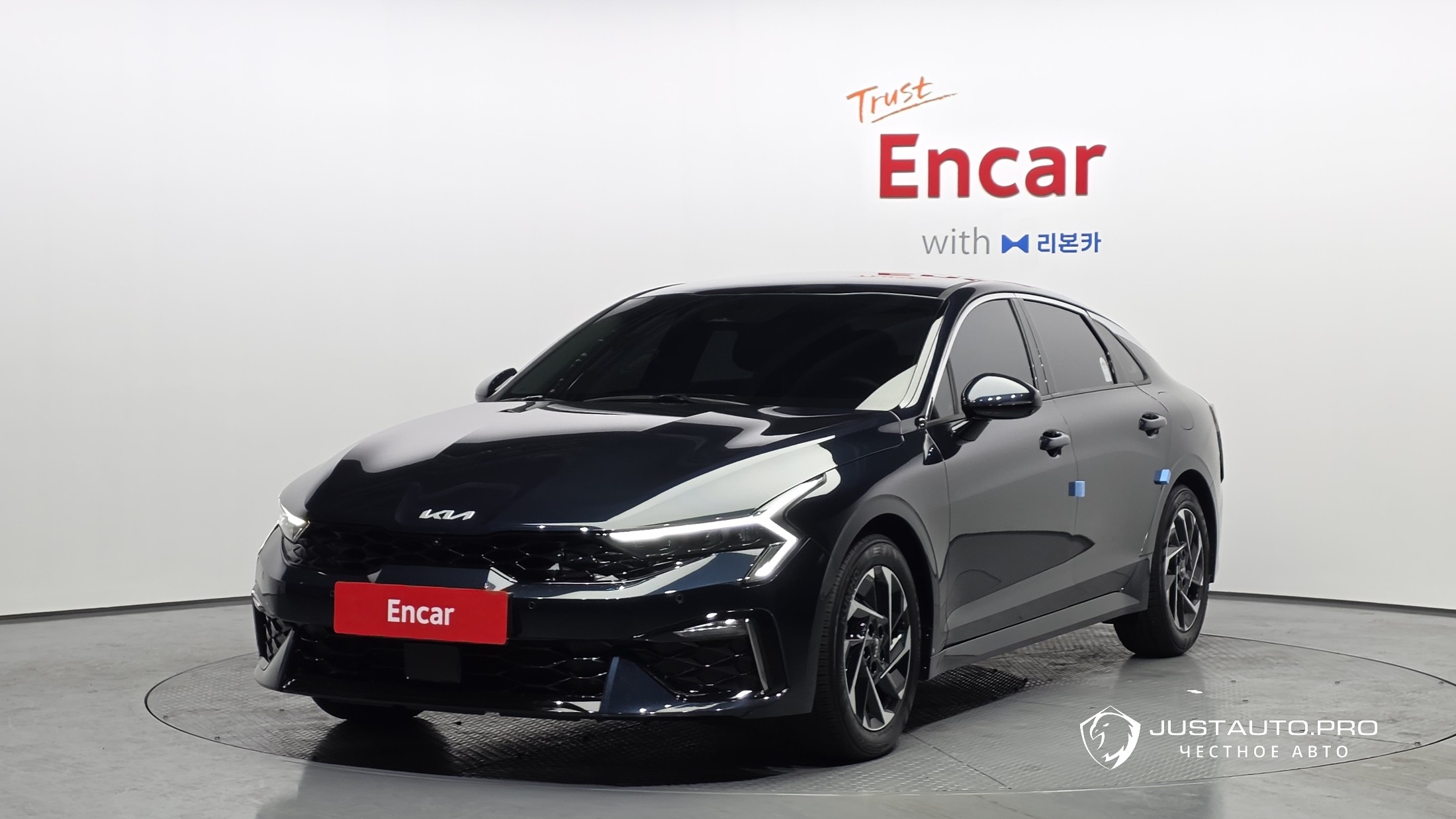 Автомобиль Kia K5