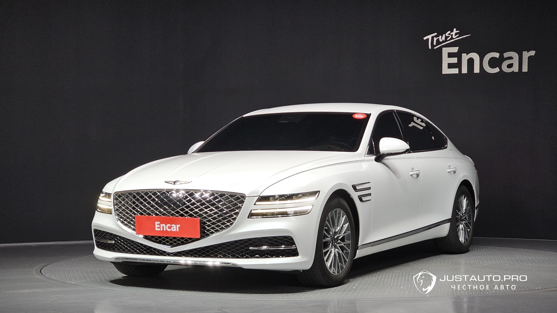 Автомобиль Genesis G80