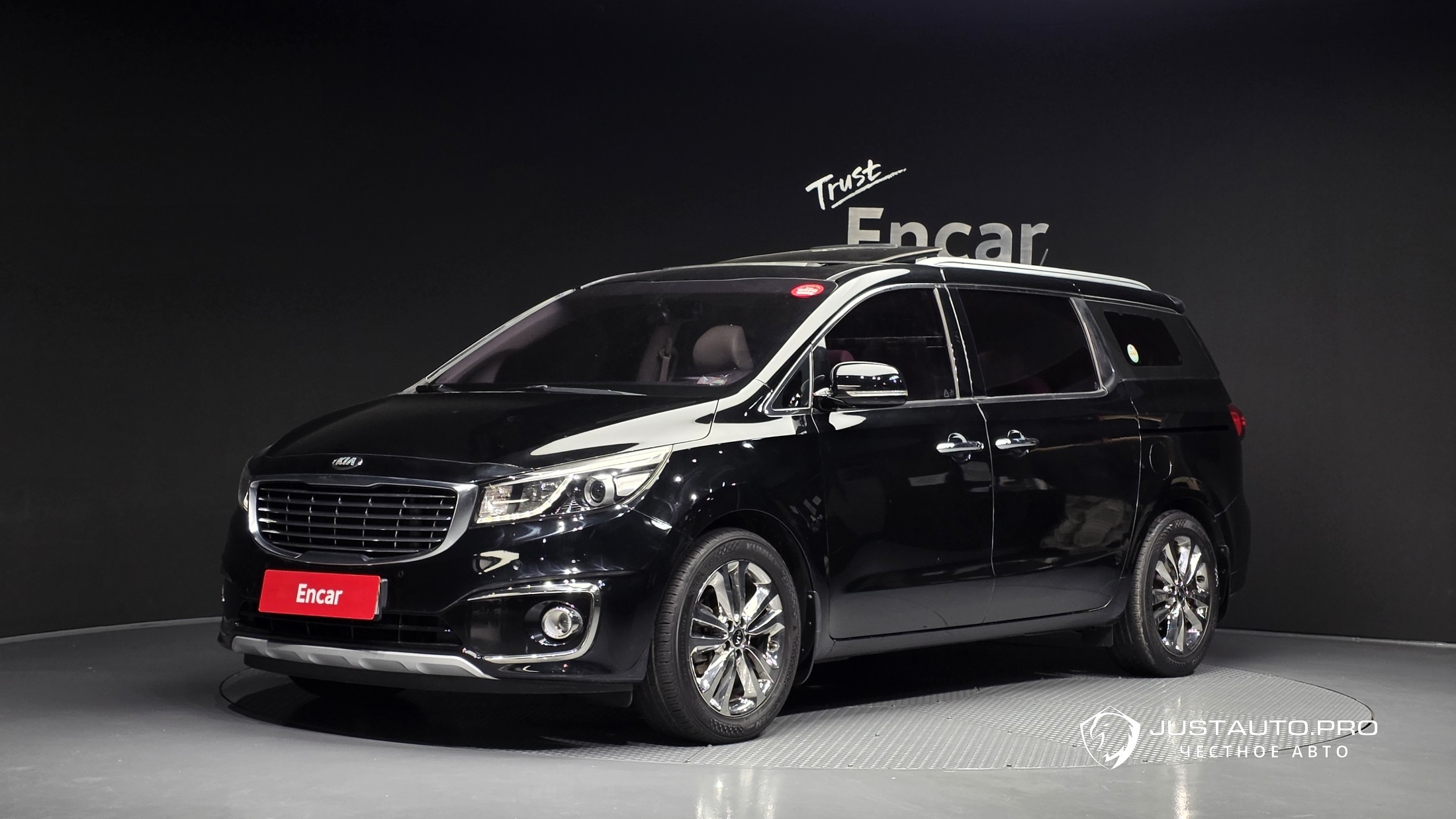 Автомобиль Kia Canival