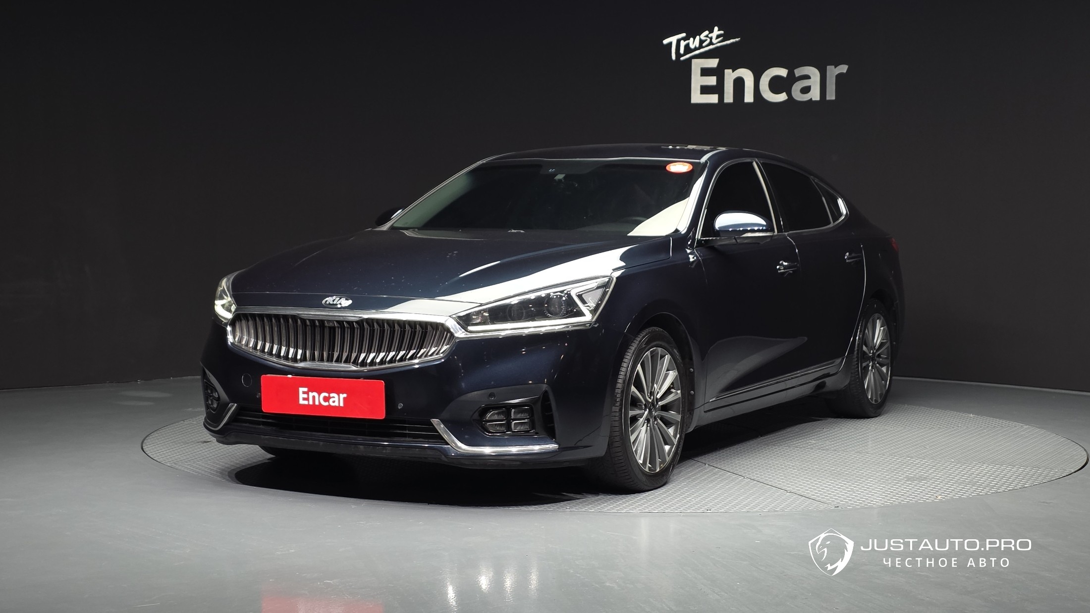 Автомобиль Kia K7