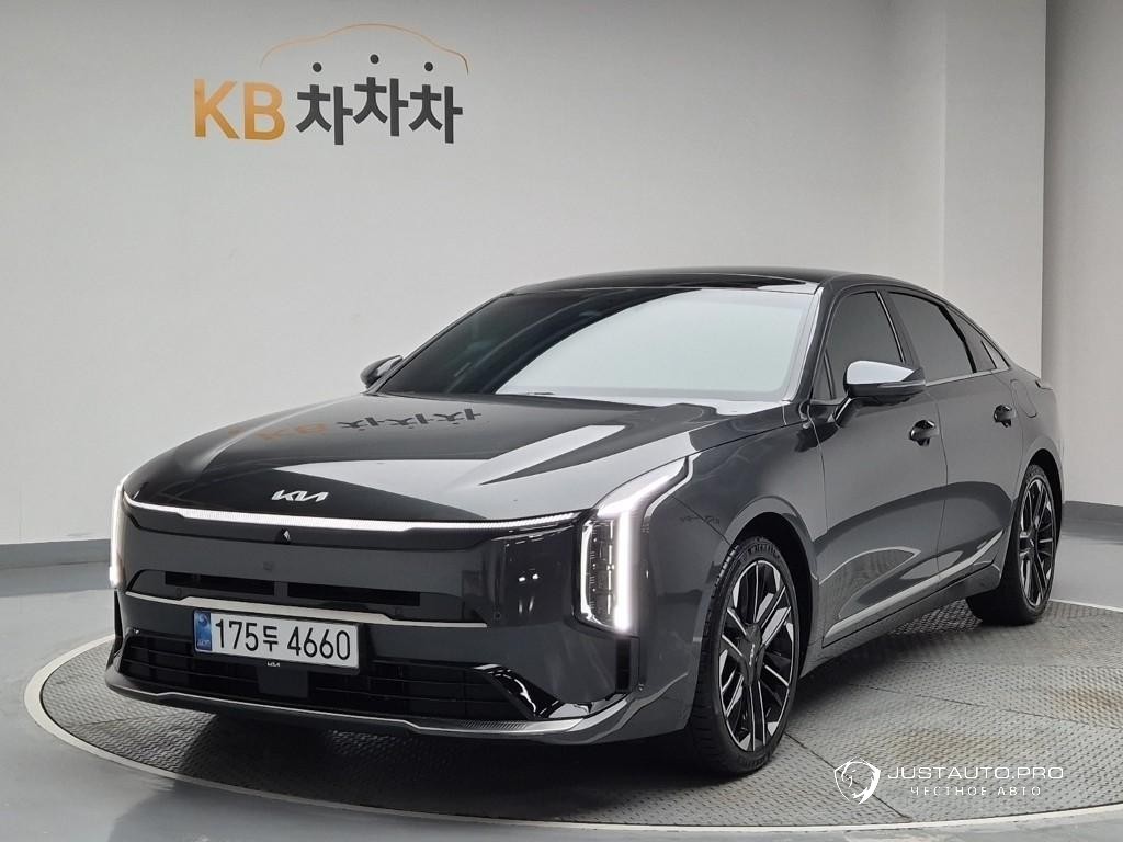 Автомобиль Kia K8