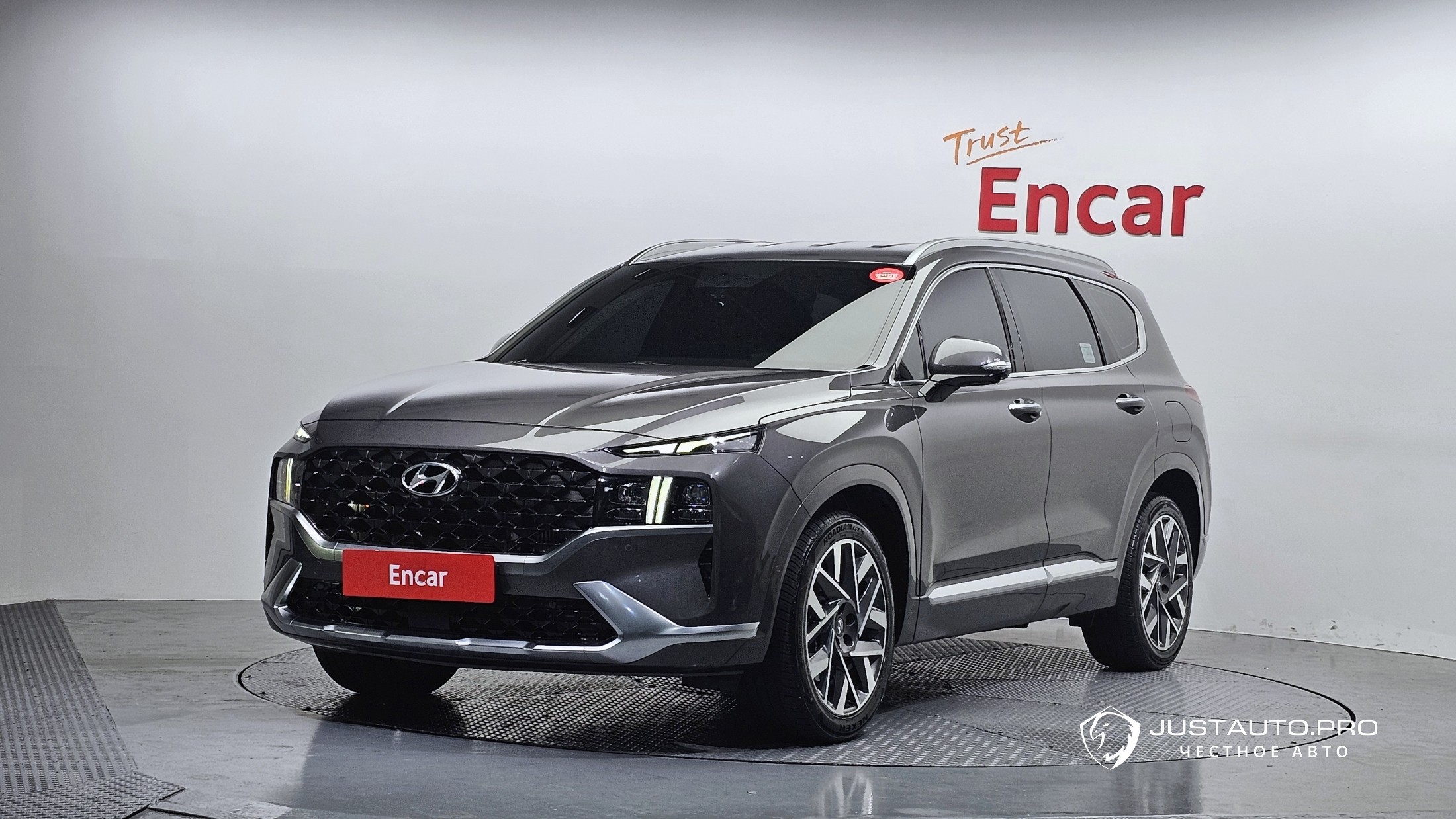 Автомобиль Hyundai Santafe