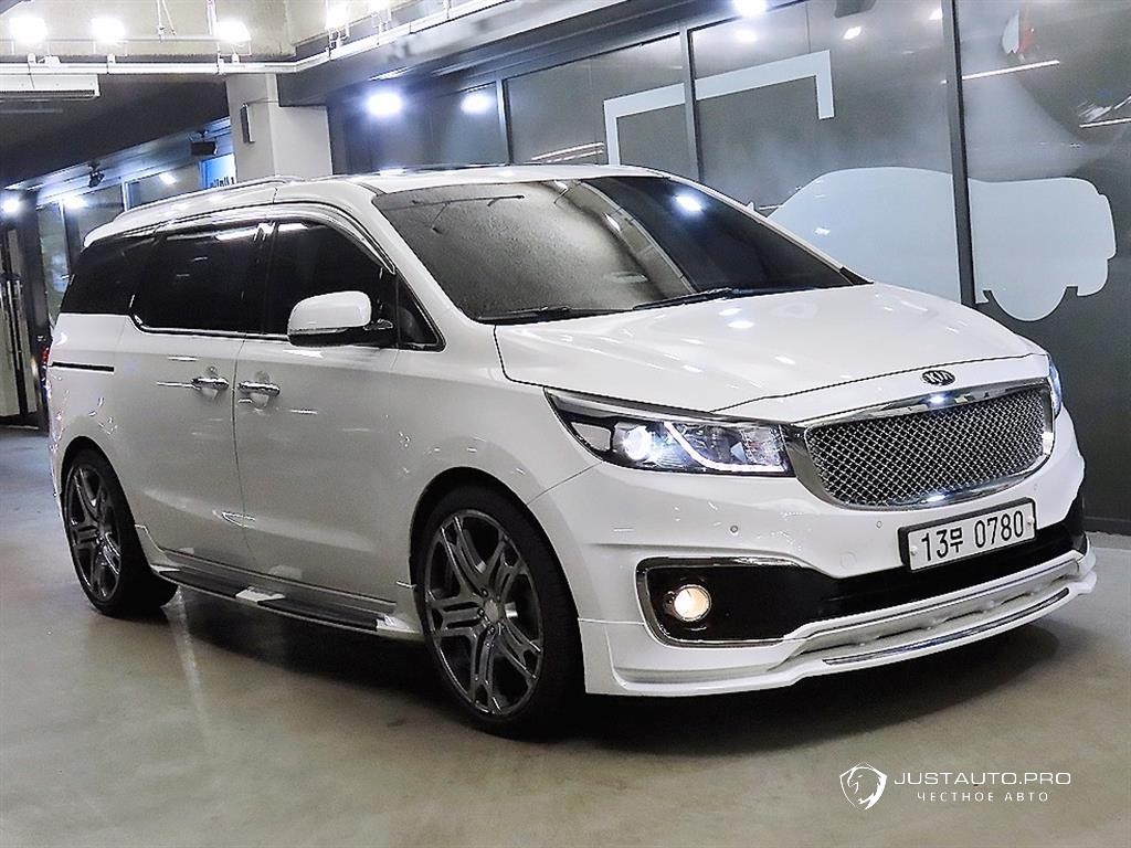 Автомобиль Kia Canival