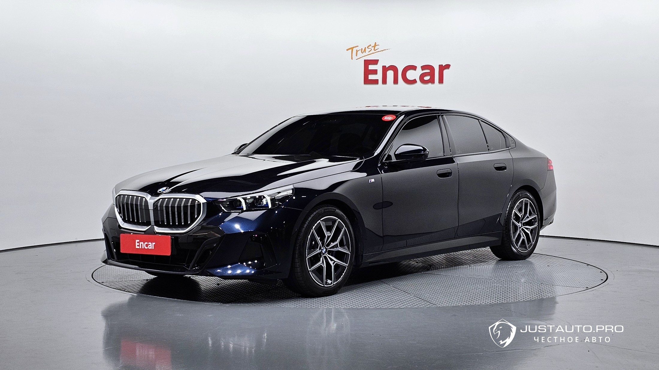 Автомобиль BMW 5-Series