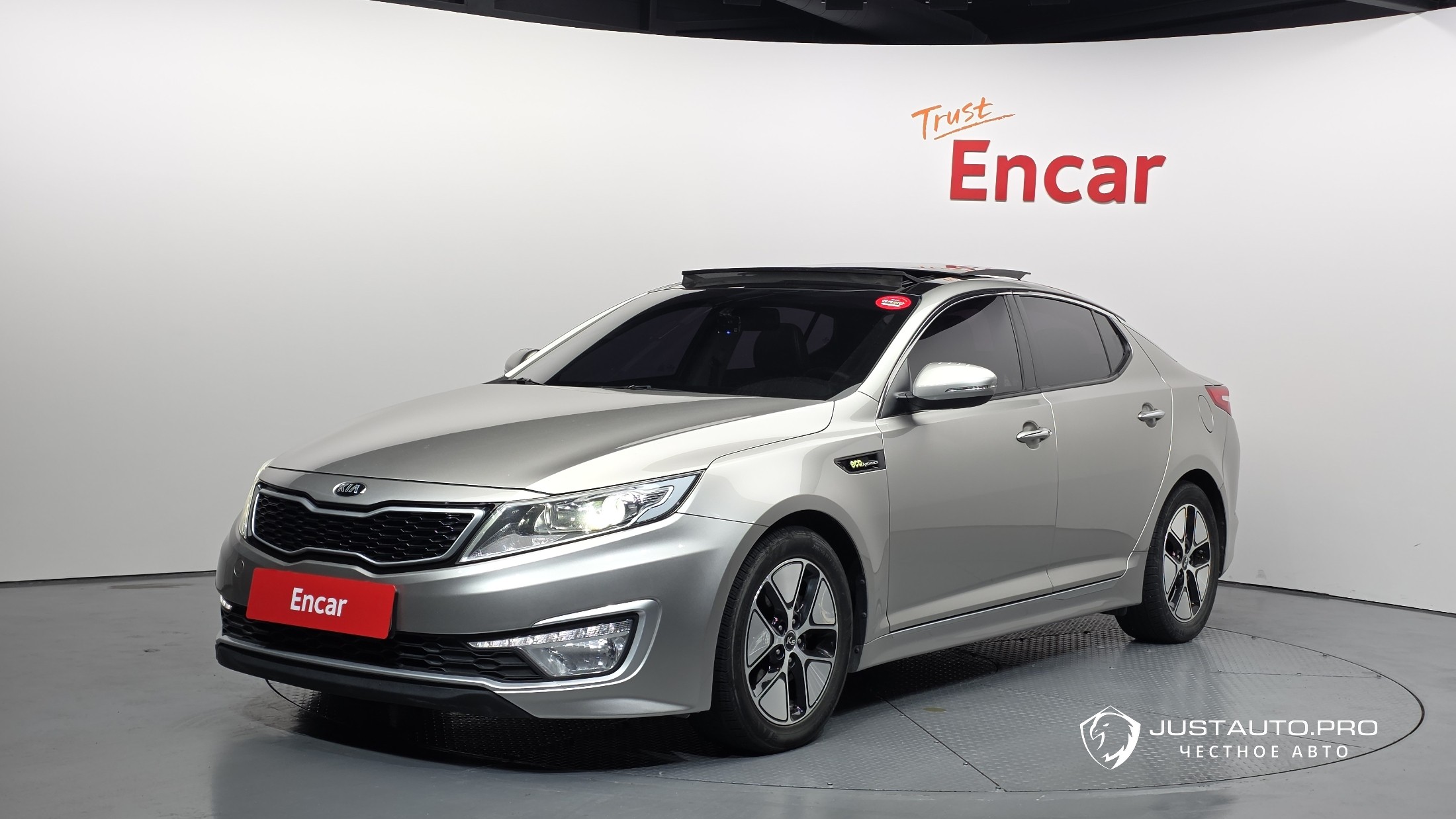 Автомобиль Kia K5