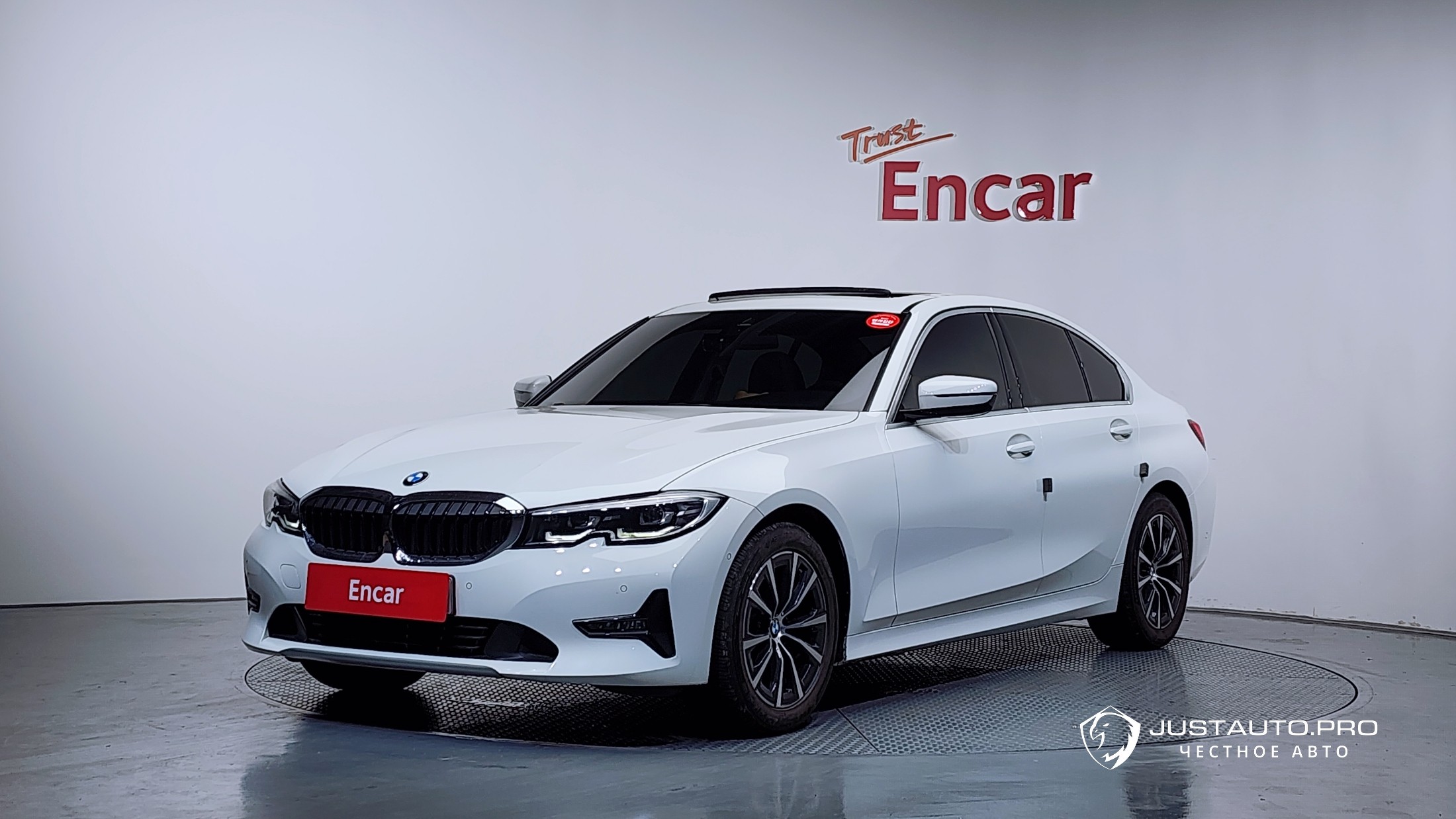 Автомобиль BMW 3-Series