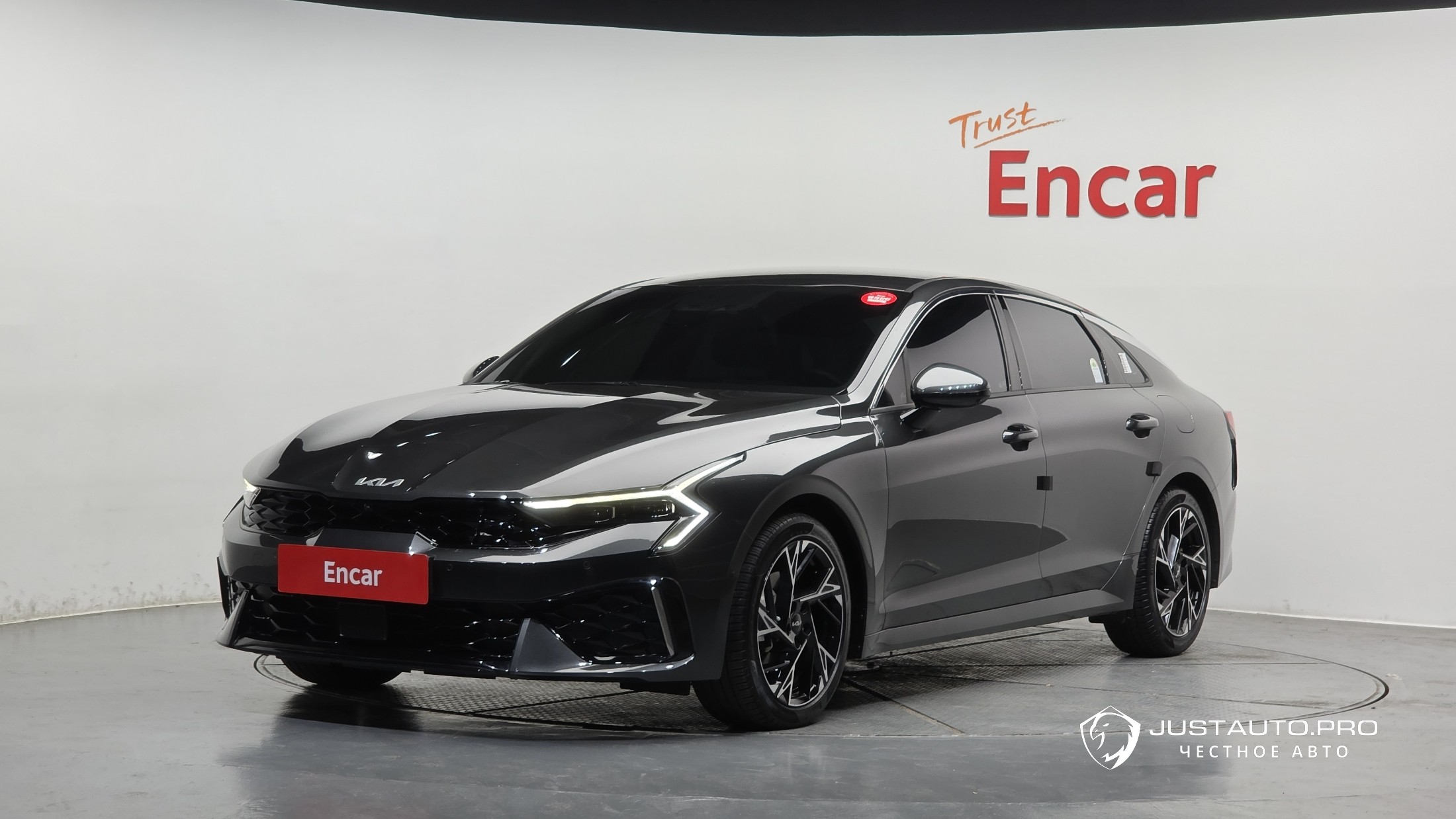 Автомобиль Kia K5