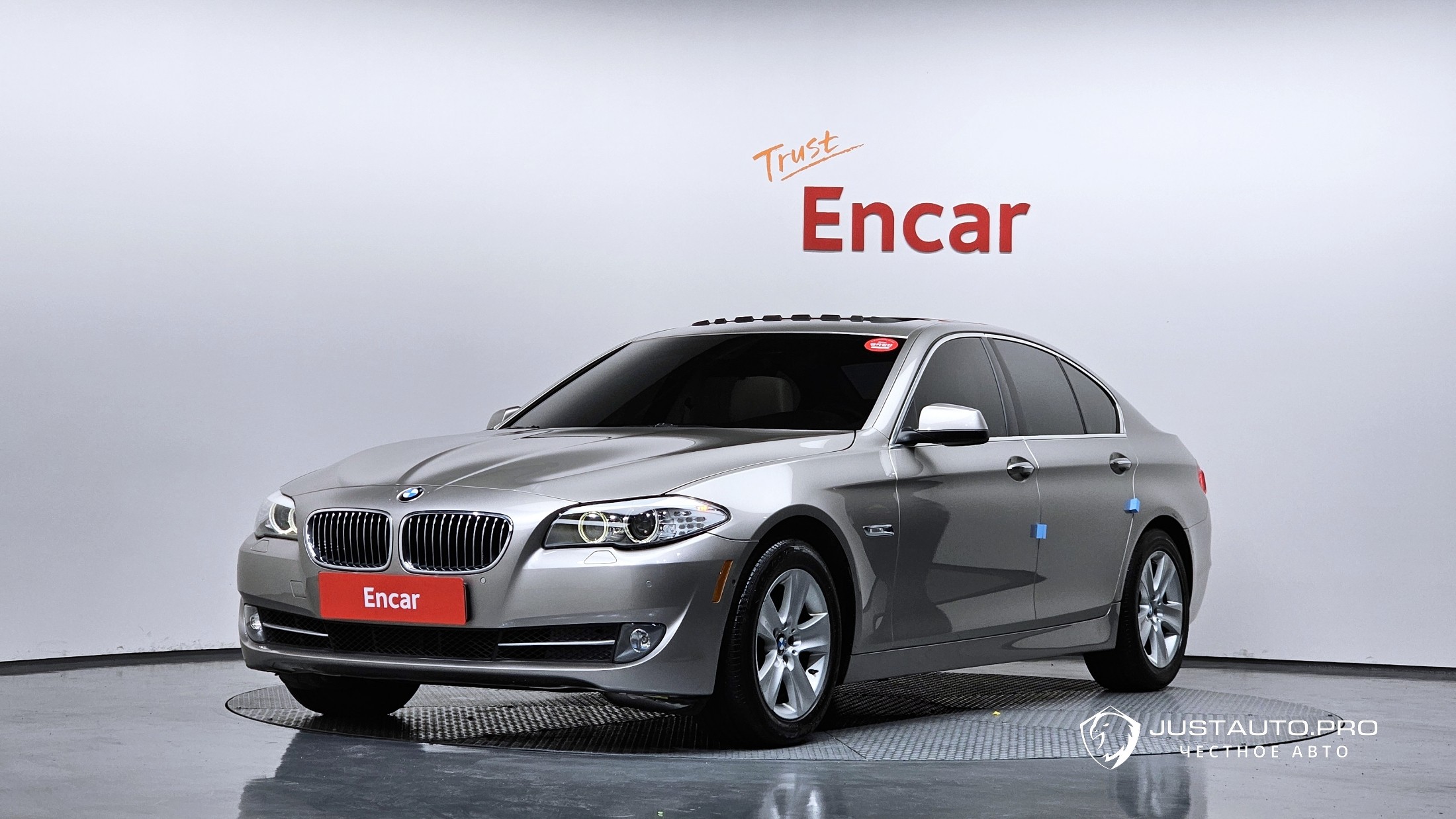 Автомобиль BMW 5-Series