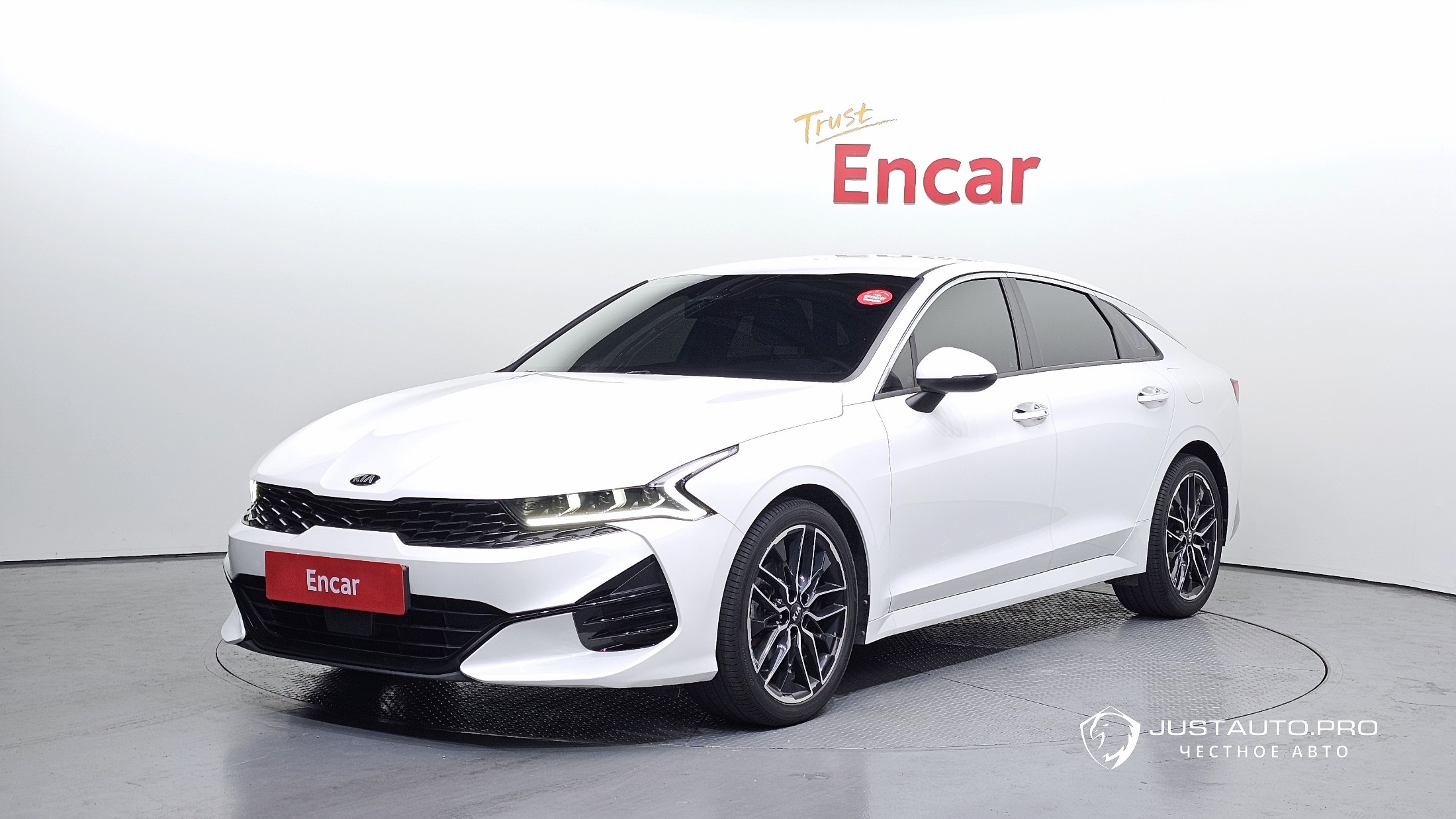 Автомобиль Kia K5