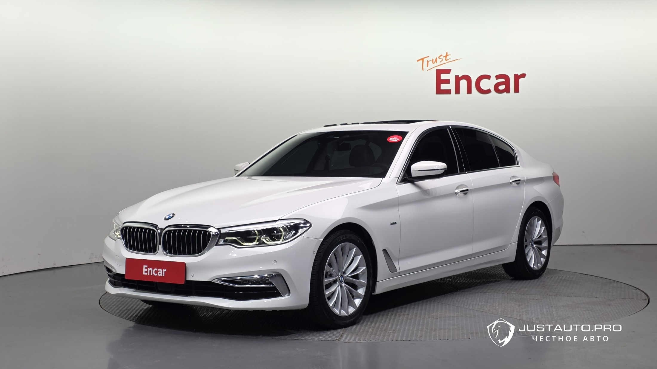 Автомобиль BMW 5-Series