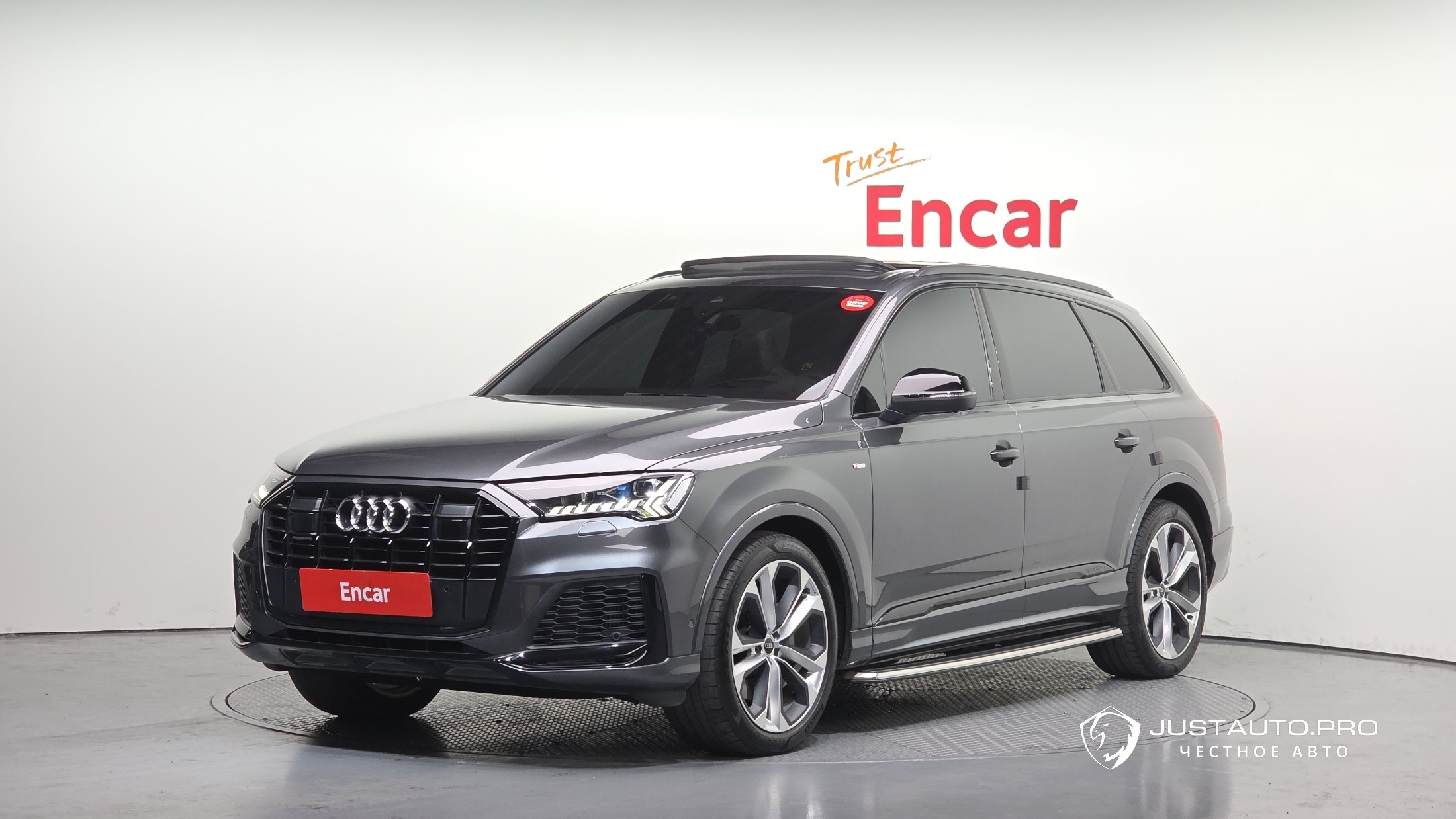 Автомобиль Audi Q7