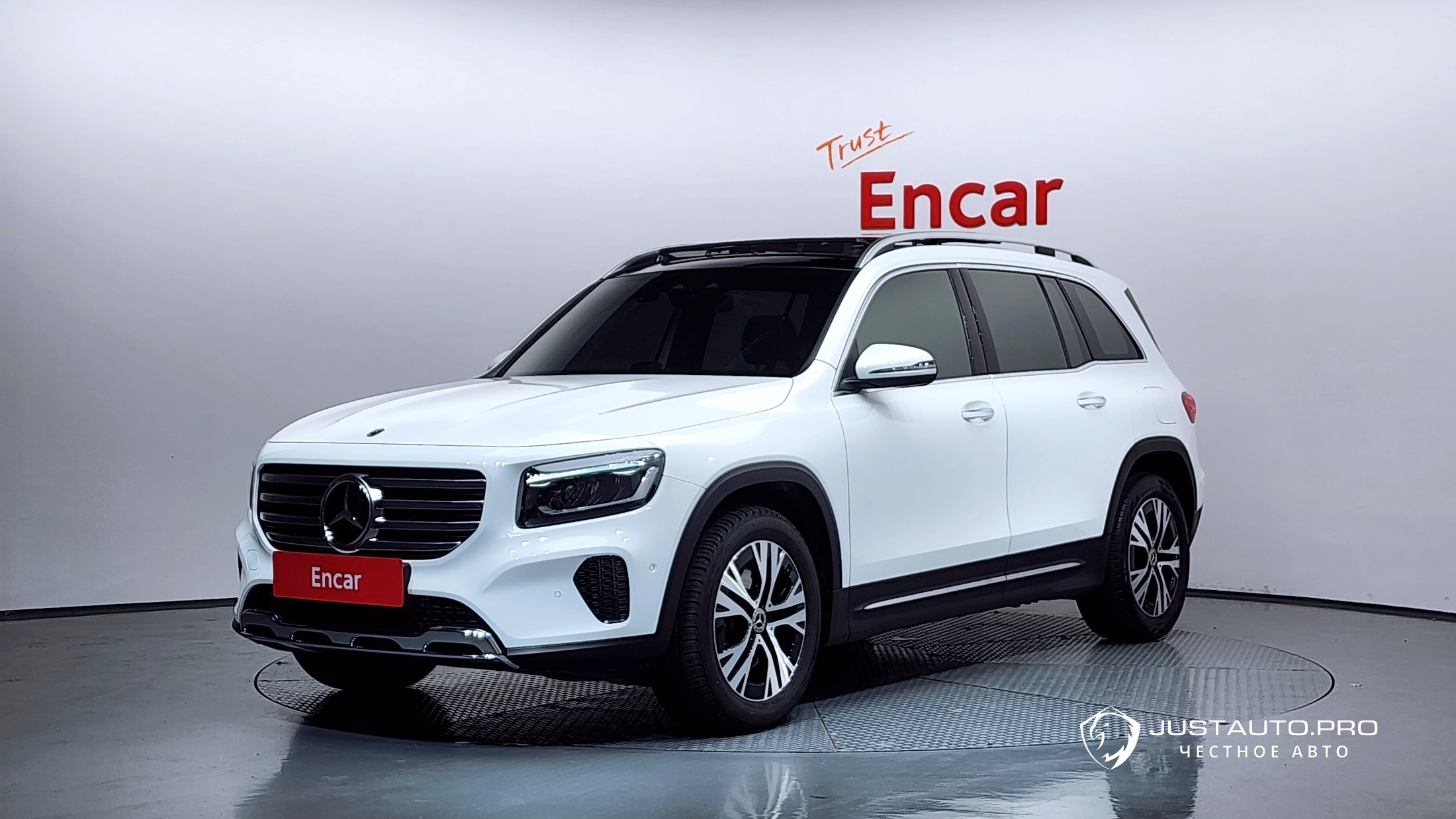 Автомобиль Mercedes-Benz GLB-Class