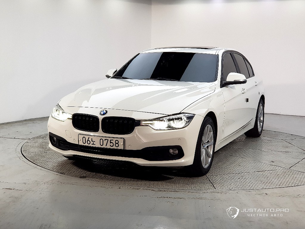 Автомобиль BMW 3-Series
