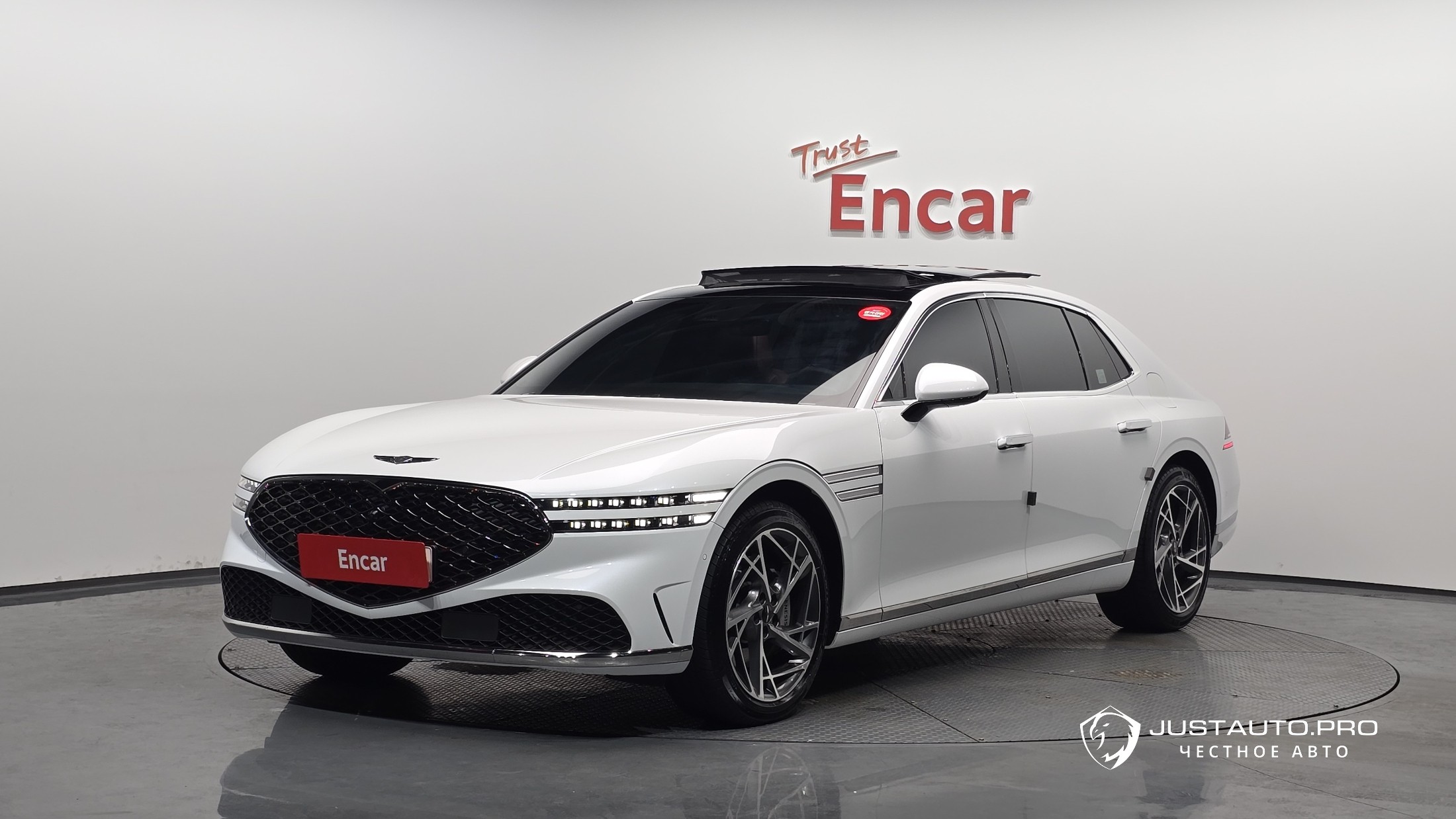 Автомобиль Genesis G90