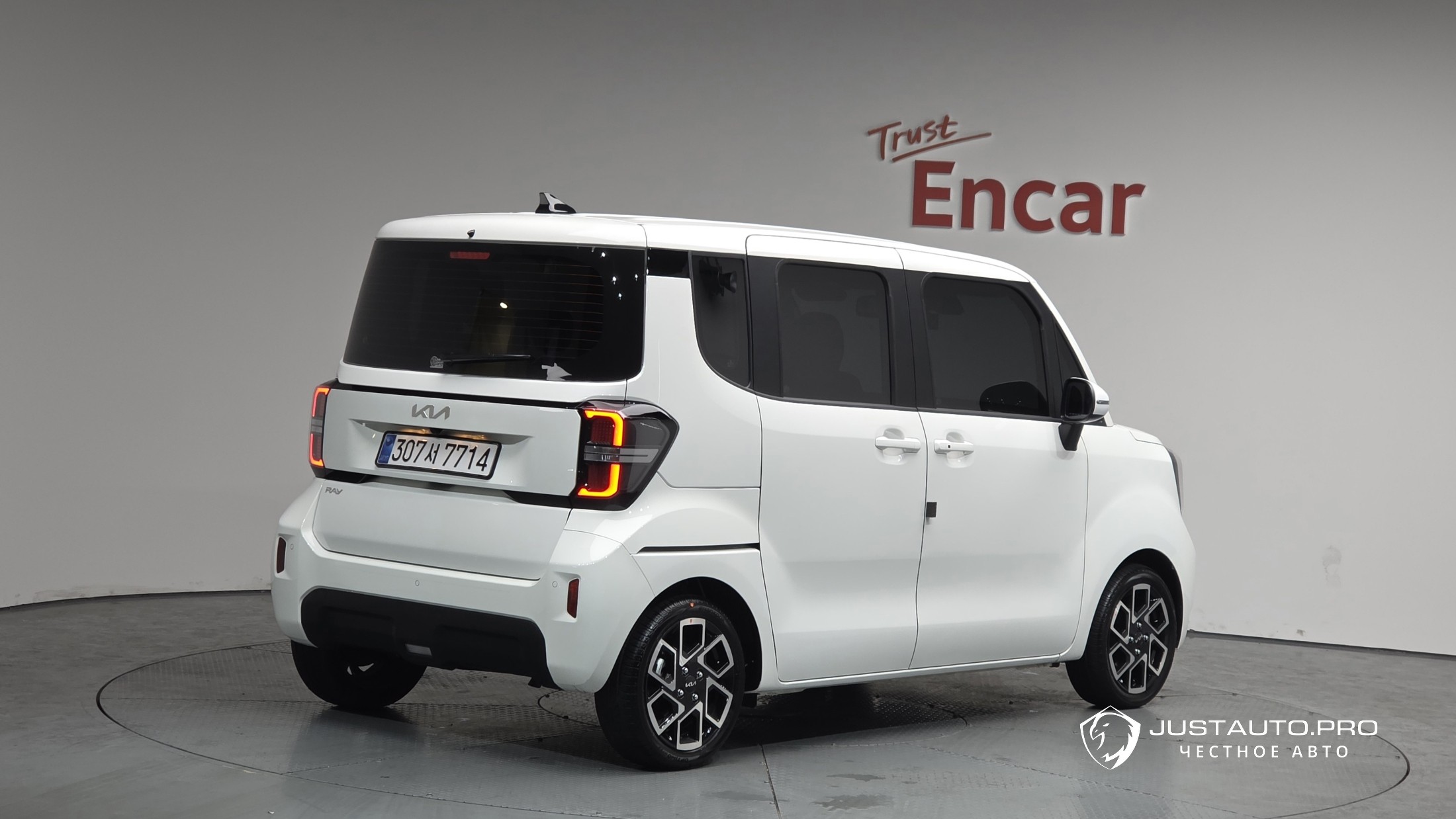 Автомобиль Kia RAY