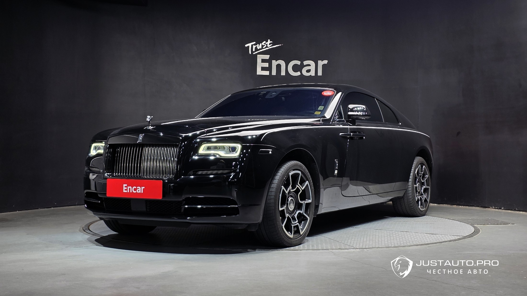 Автомобиль Rolls-Royce Wraith