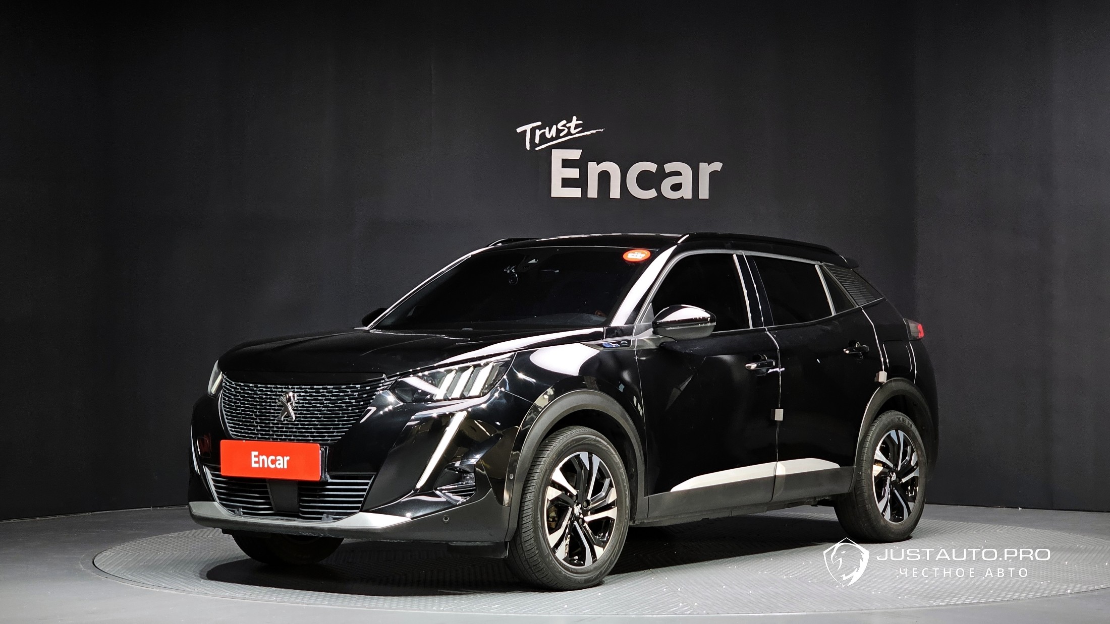 Автомобиль Peugeot 2008