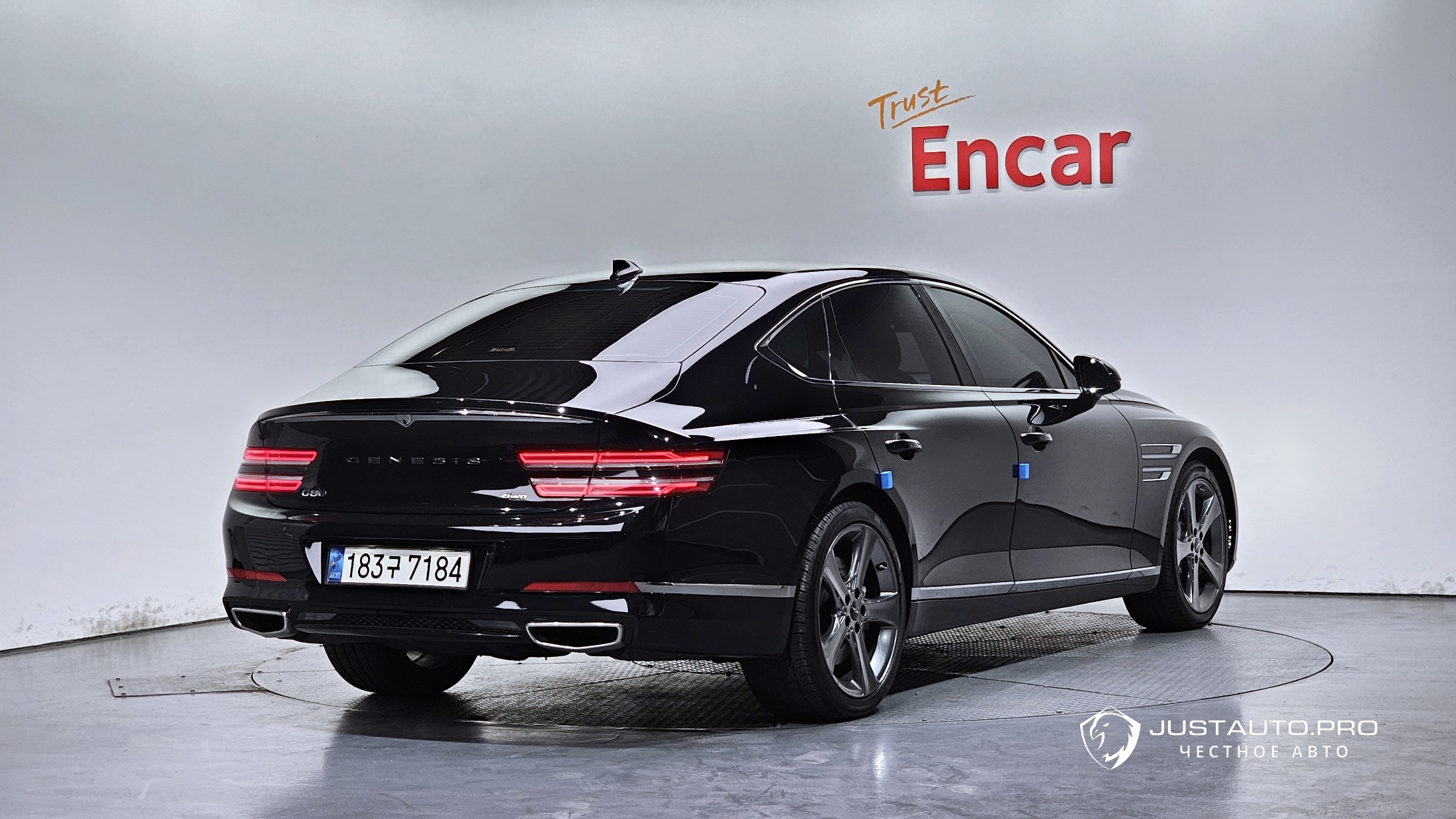 Автомобиль Genesis G80