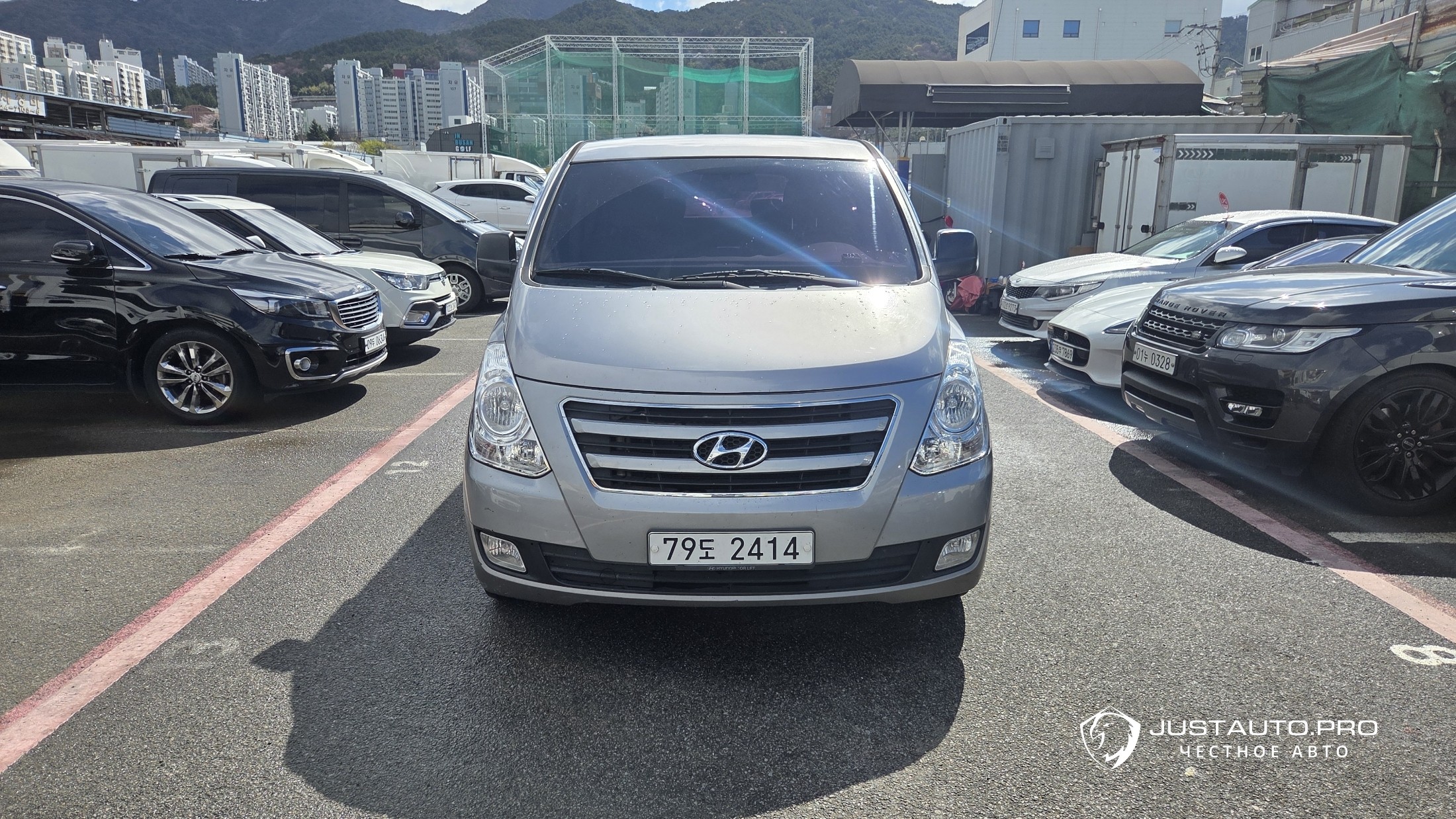 Автомобиль Hyundai Starex