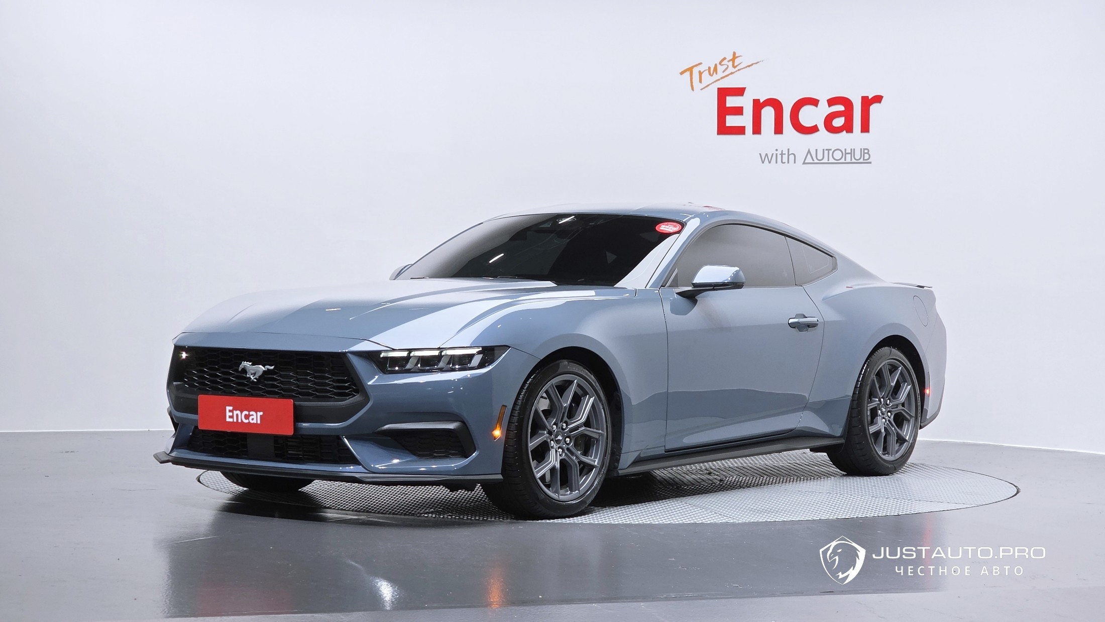 Автомобиль Ford Mustang