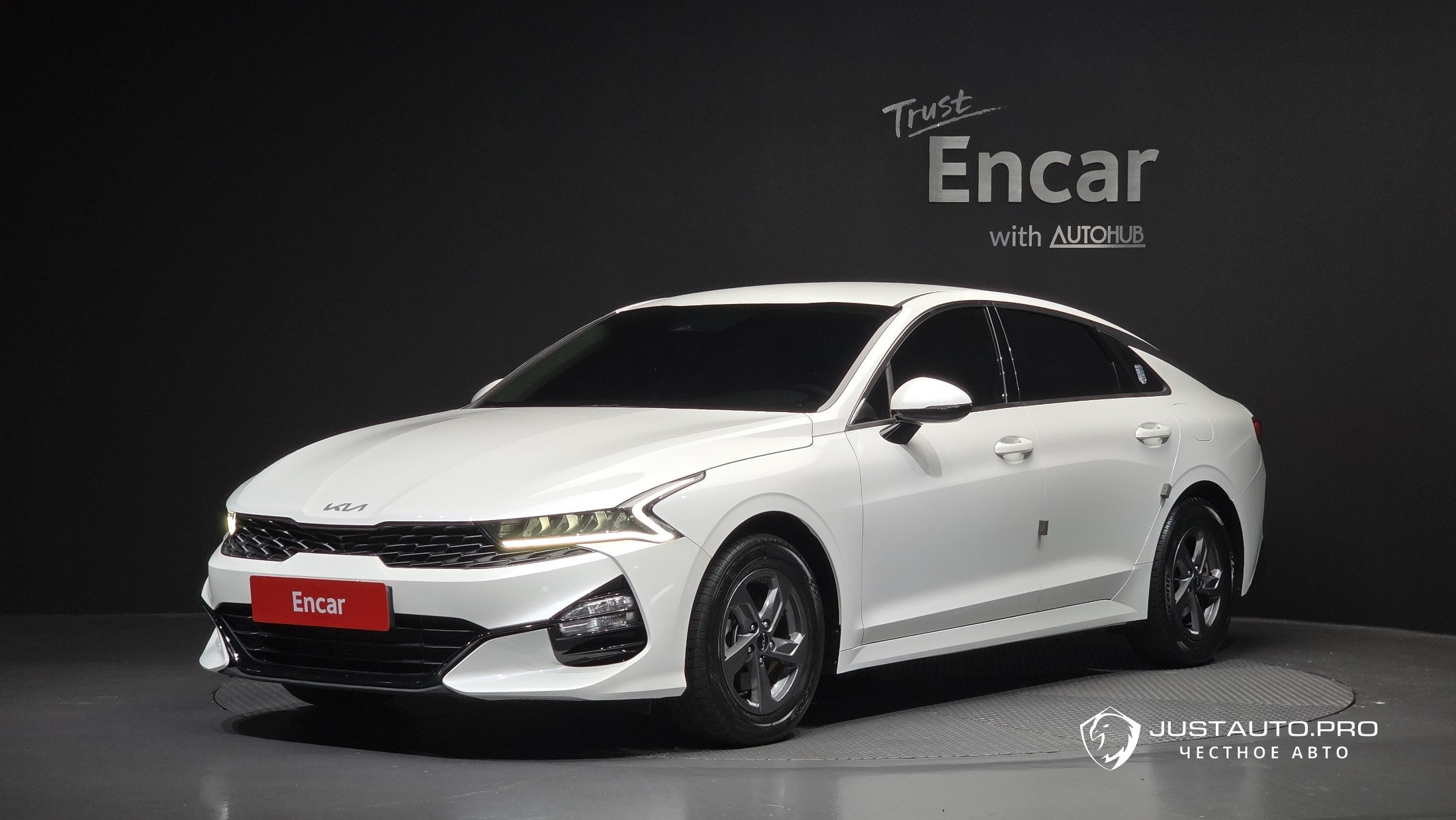 Автомобиль Kia K5