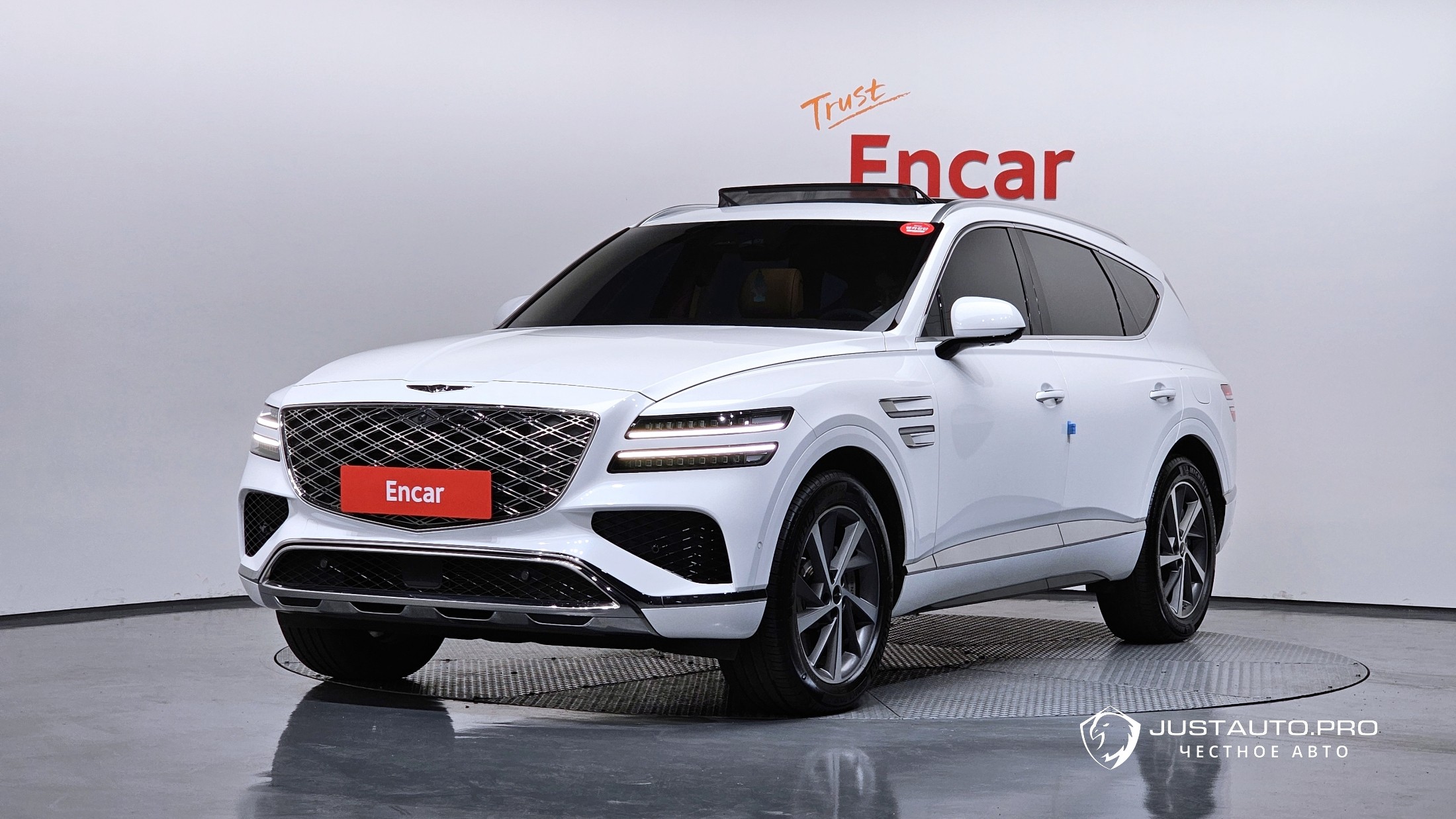 Автомобиль Genesis GV80