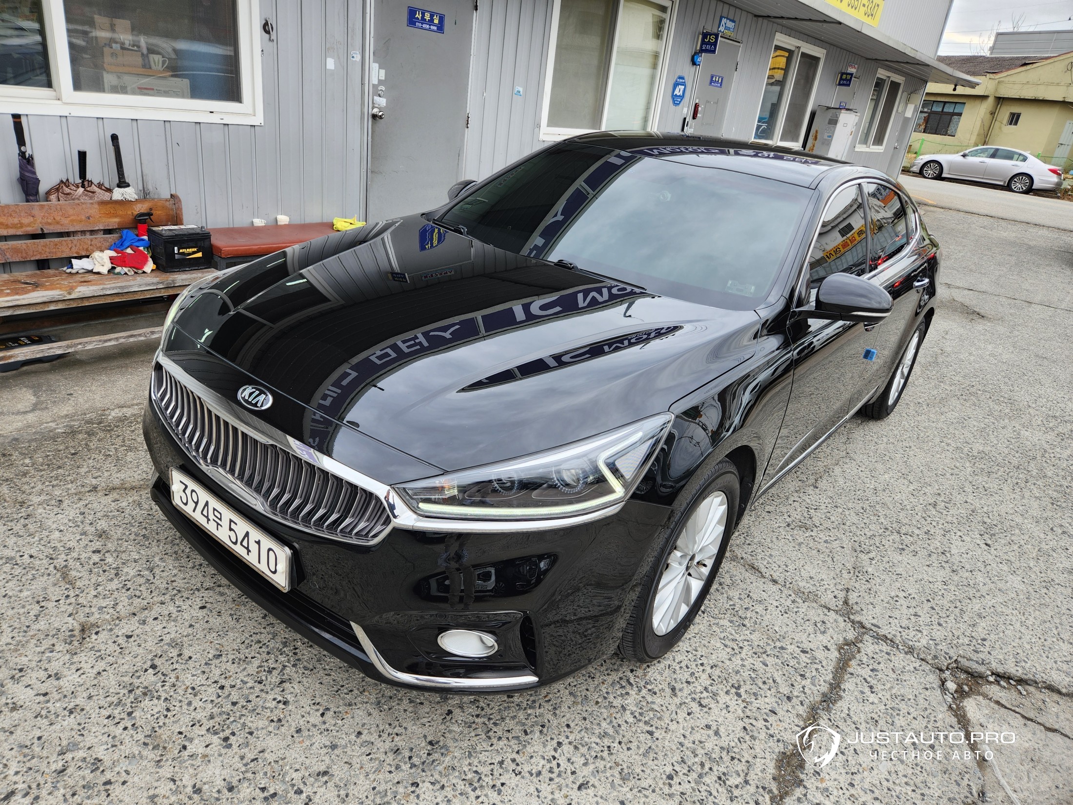 Автомобиль Kia K7