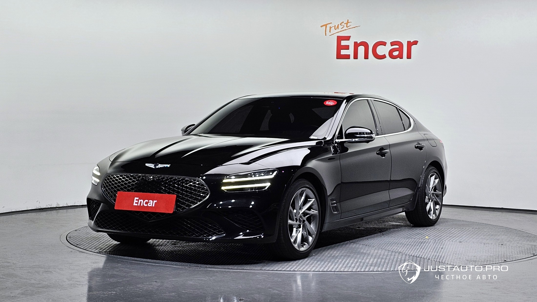 Автомобиль Genesis G70