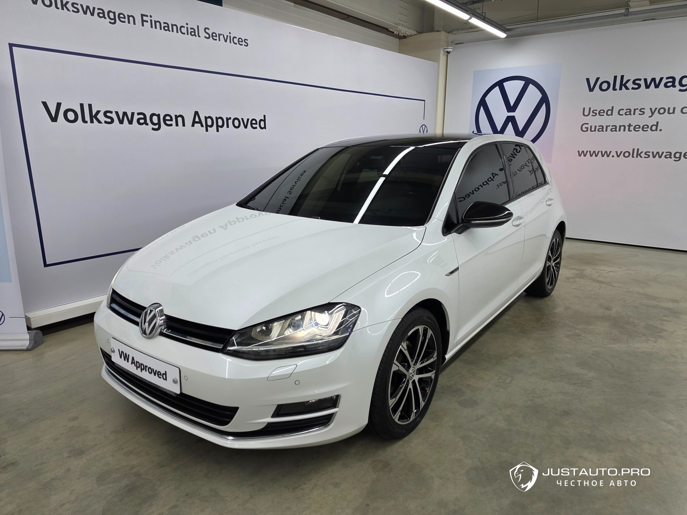 Автомобиль Volkswagen Golf