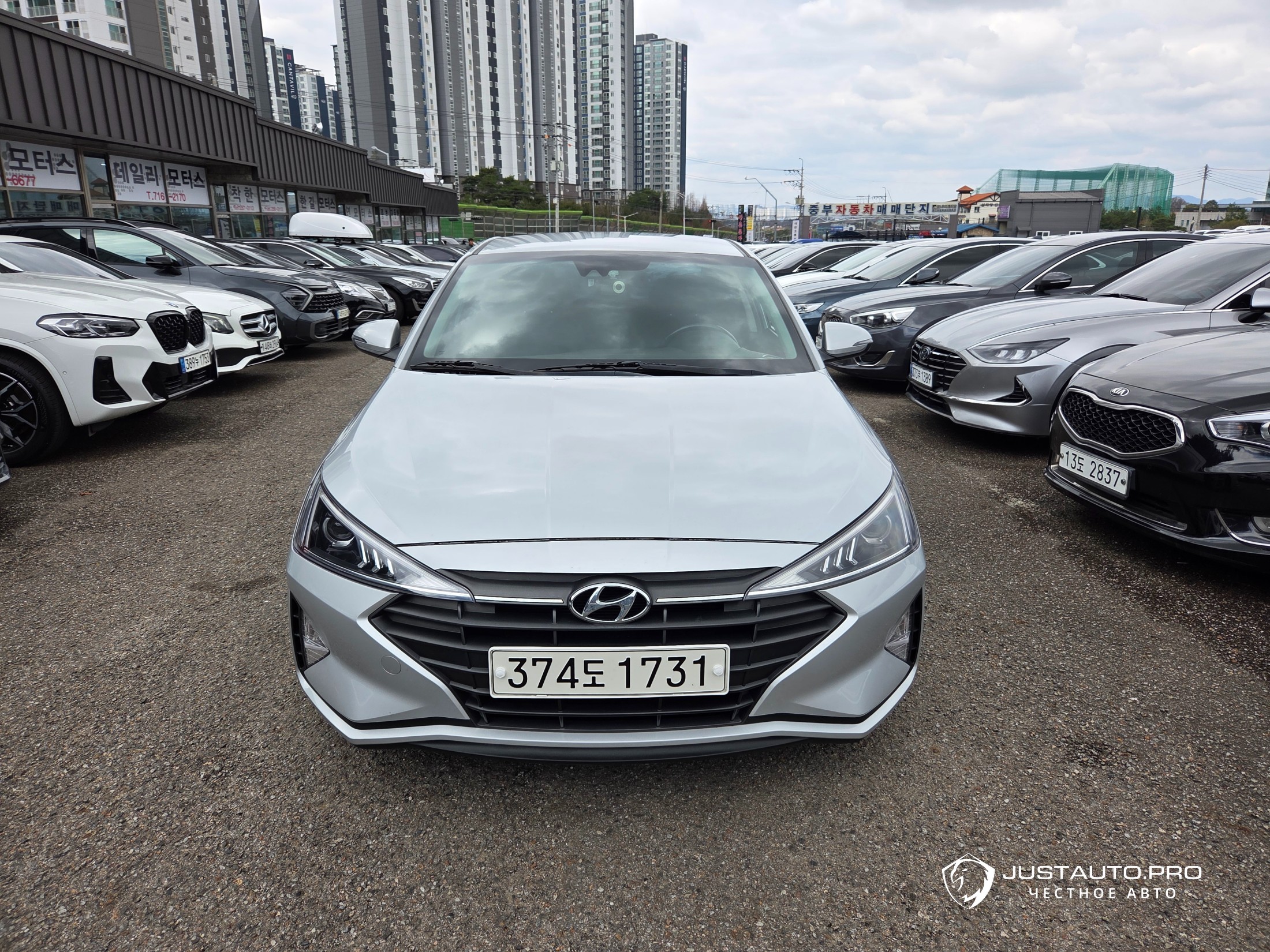 Автомобиль Hyundai AVANTE