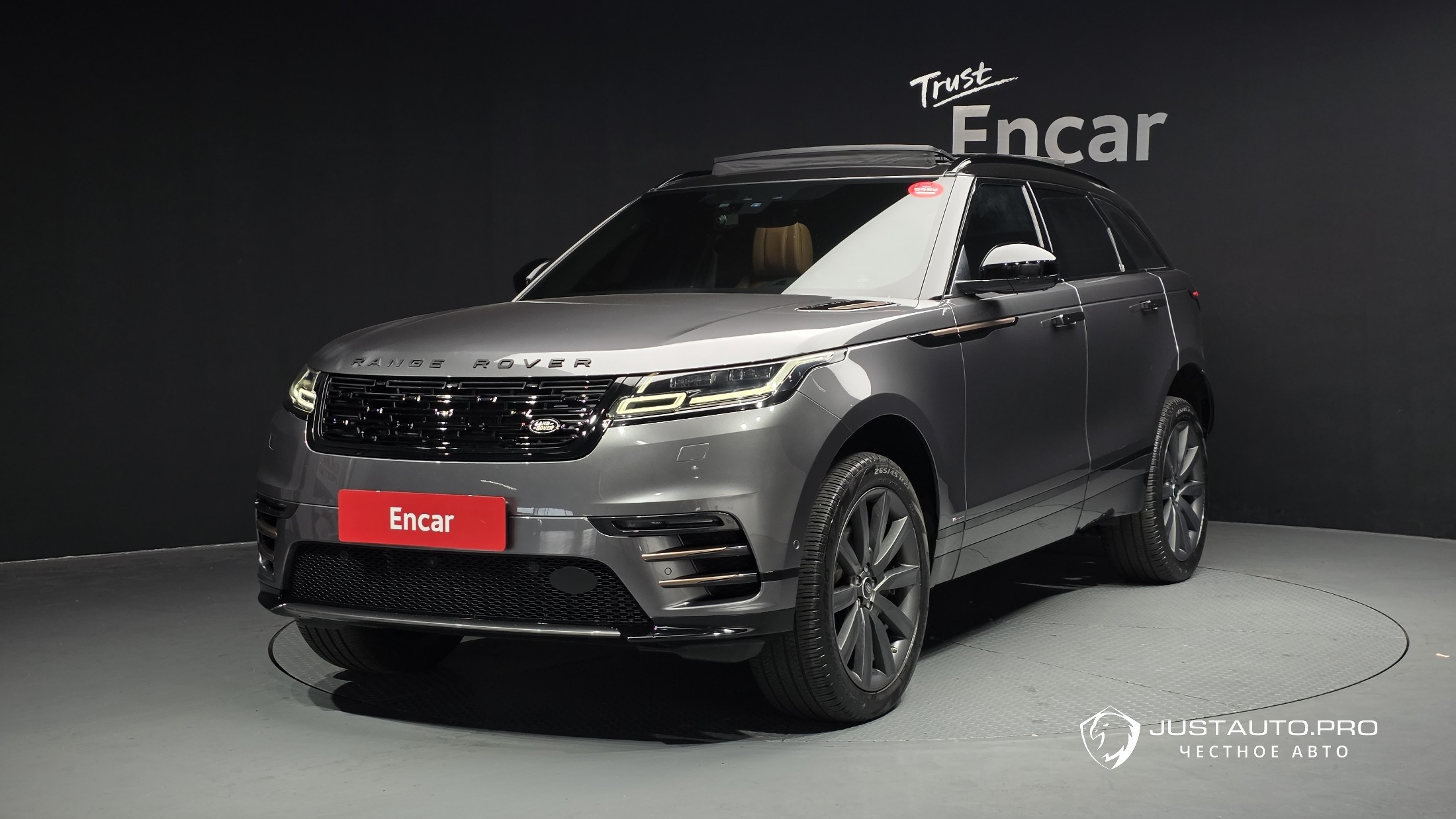 Автомобиль Land Rover Range Rover Velar