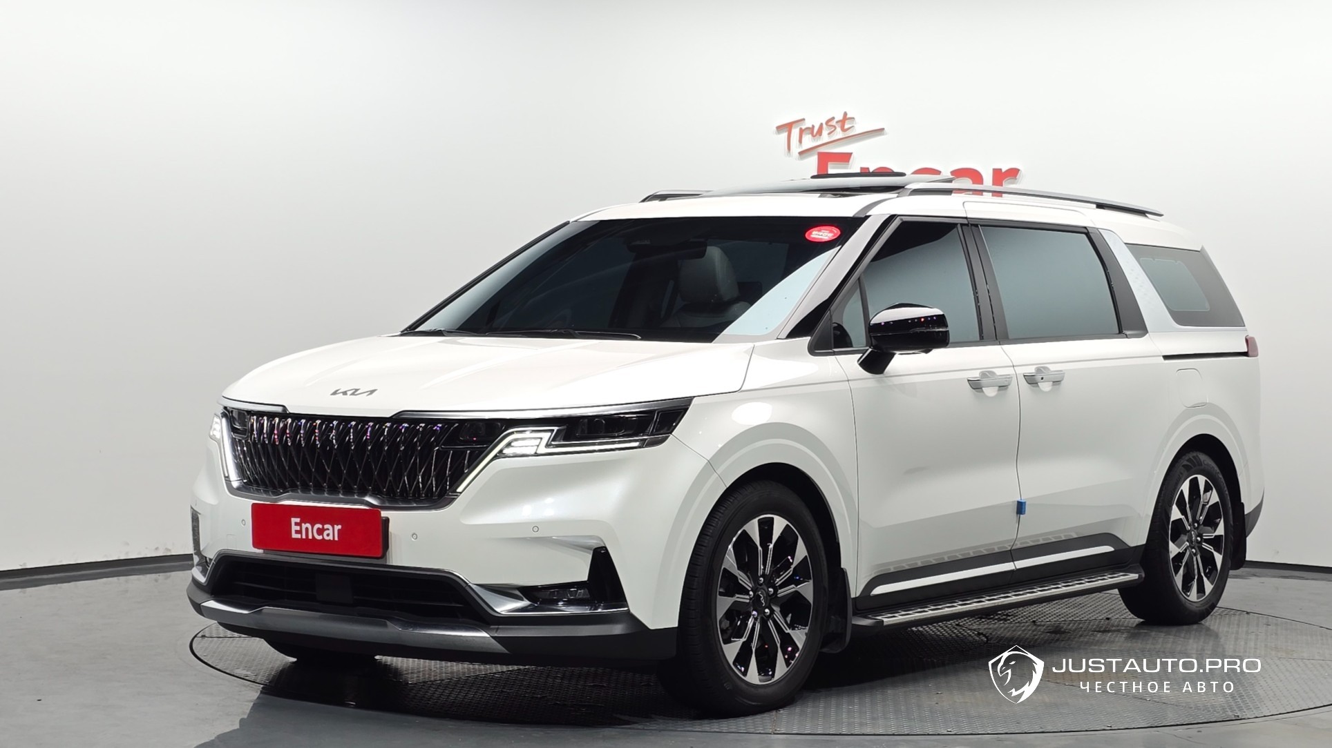 Автомобиль Kia Canival