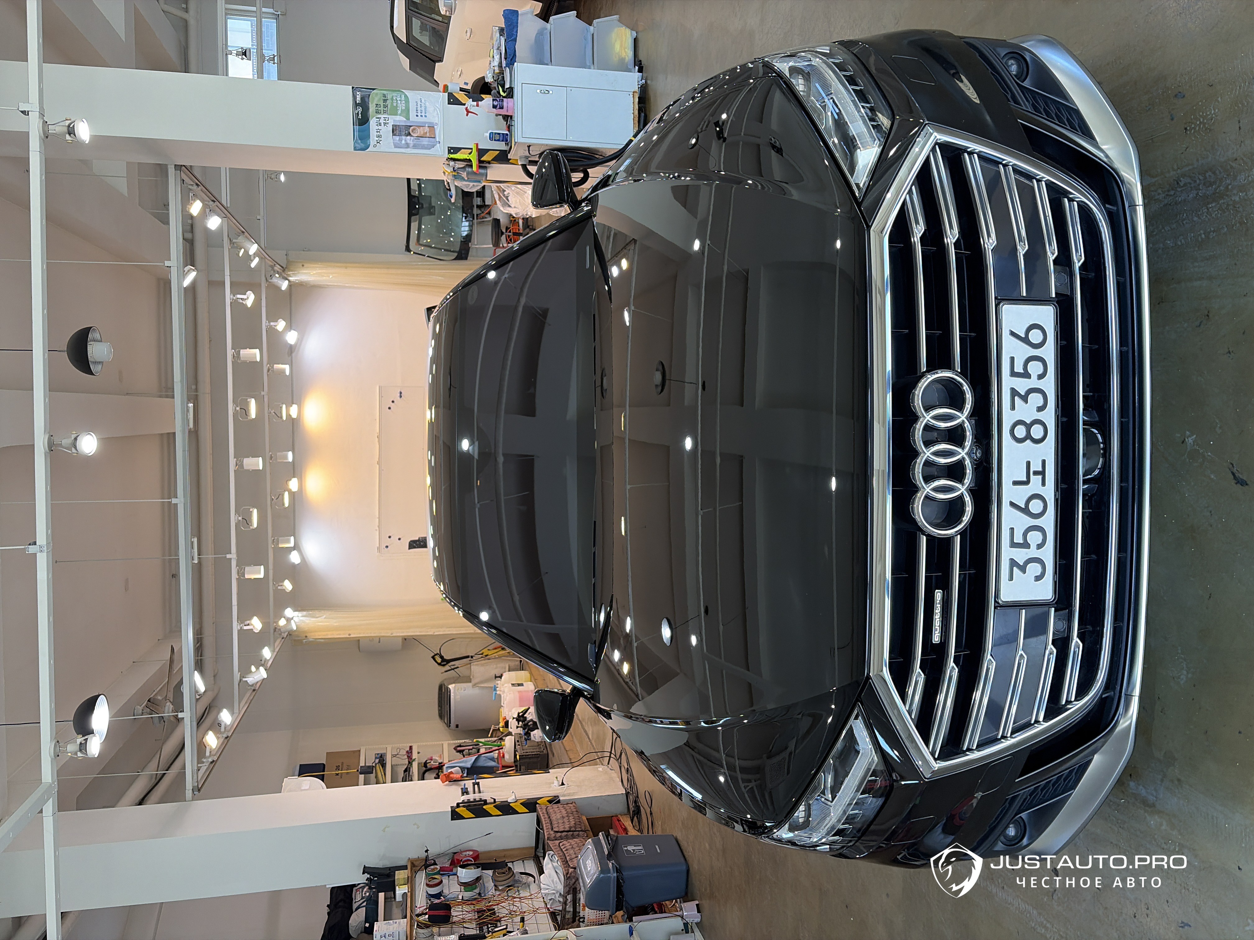 Автомобиль Audi A8