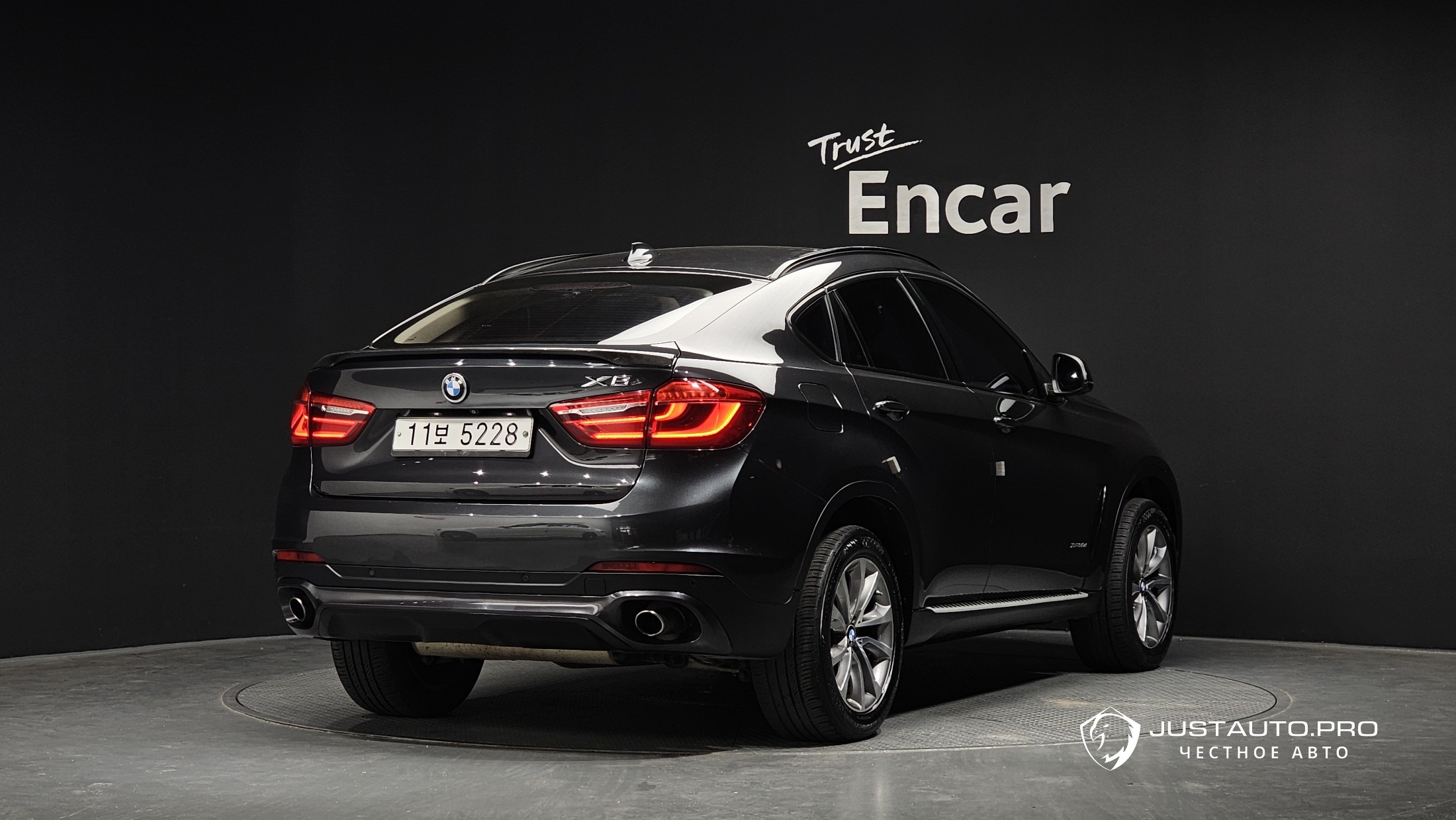 Автомобиль BMW X6