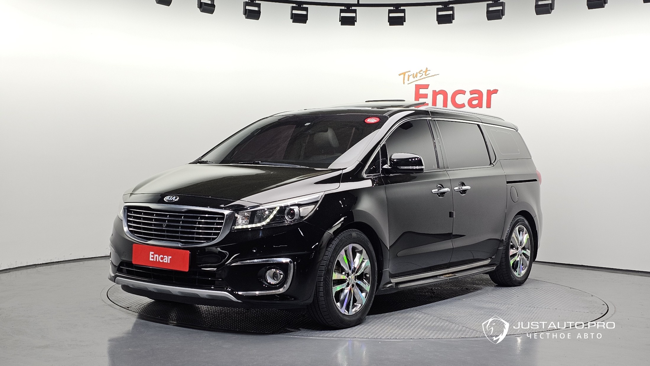 Автомобиль Kia Canival