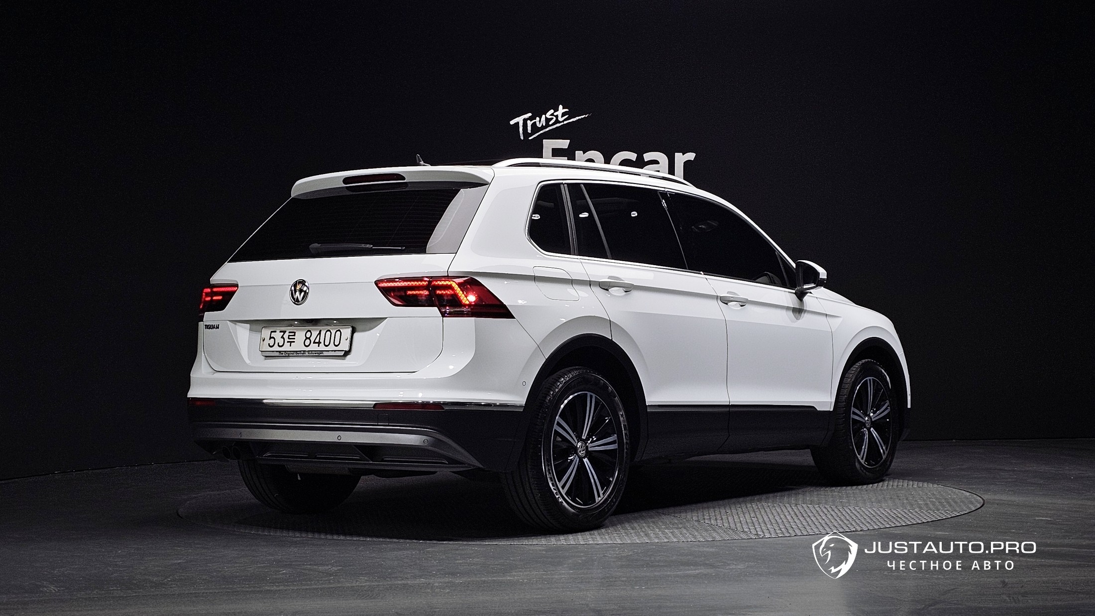 Автомобиль Volkswagen Tiguan