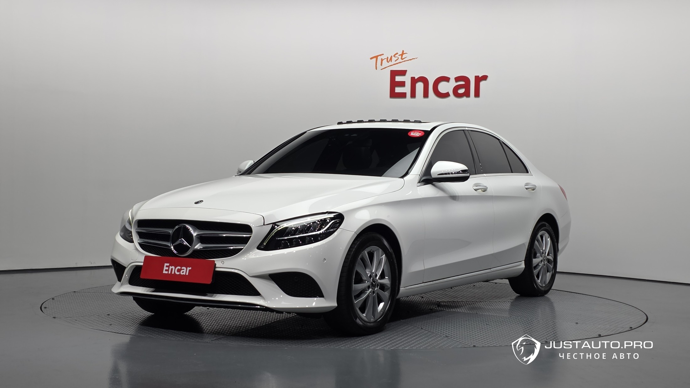 Автомобиль Mercedes-Benz C-Class