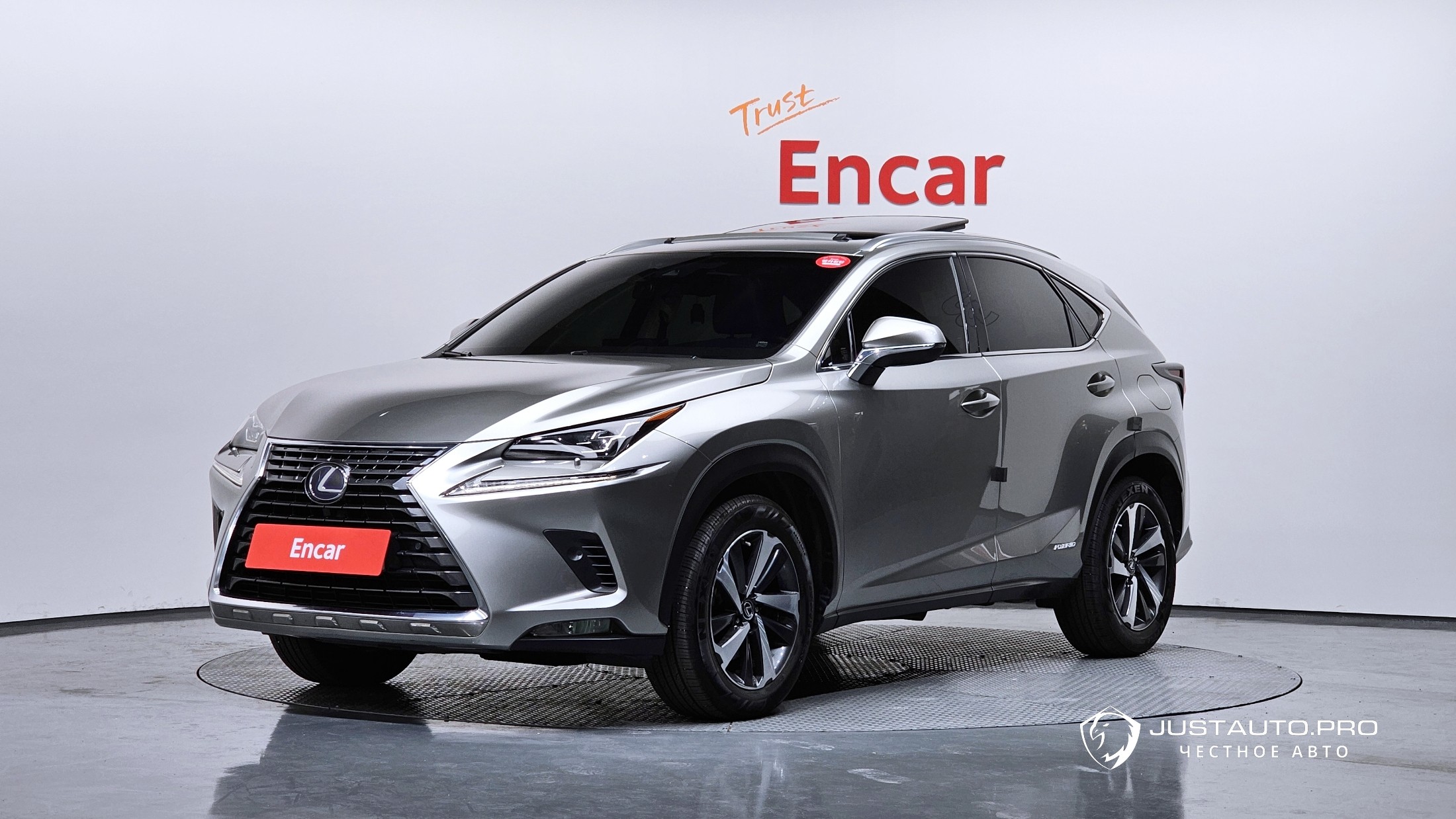 Автомобиль Lexus NX