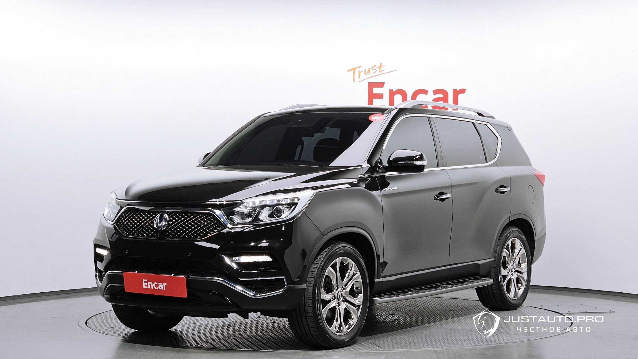Автомобиль KG_Mobility_Ssangyong Rexton