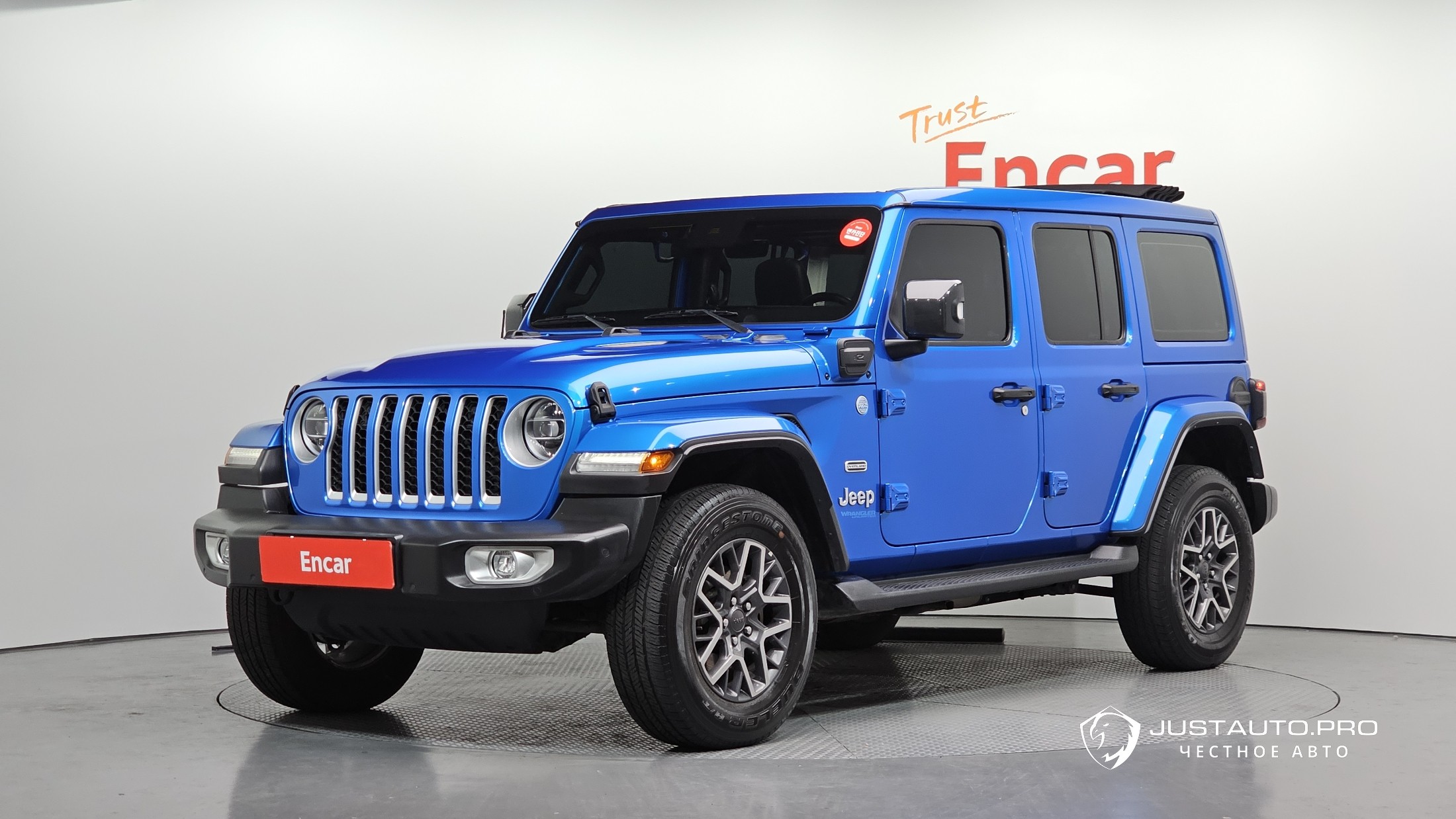 Автомобиль Jeep Wrangler
